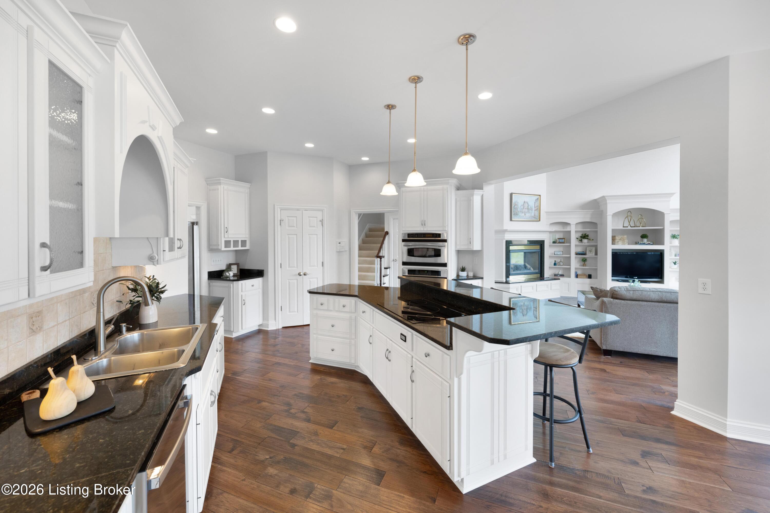 10730 Worthington Ln