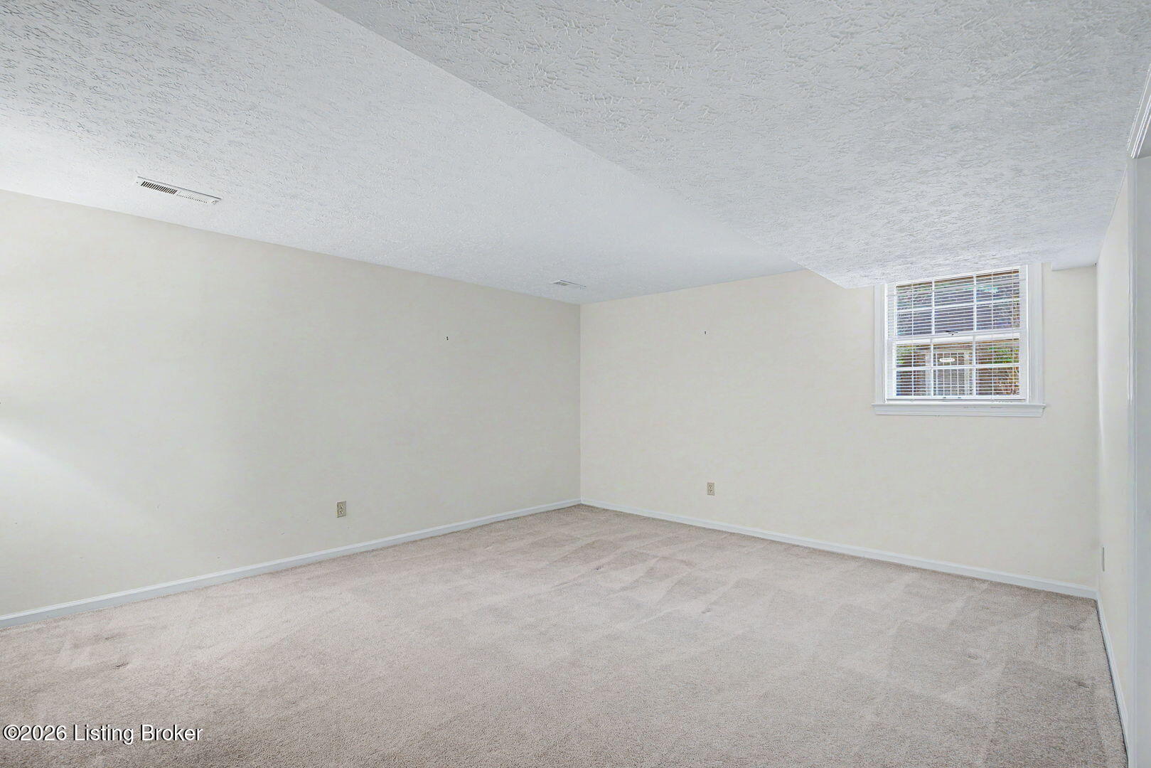 3217 Broeck Pointe Cir