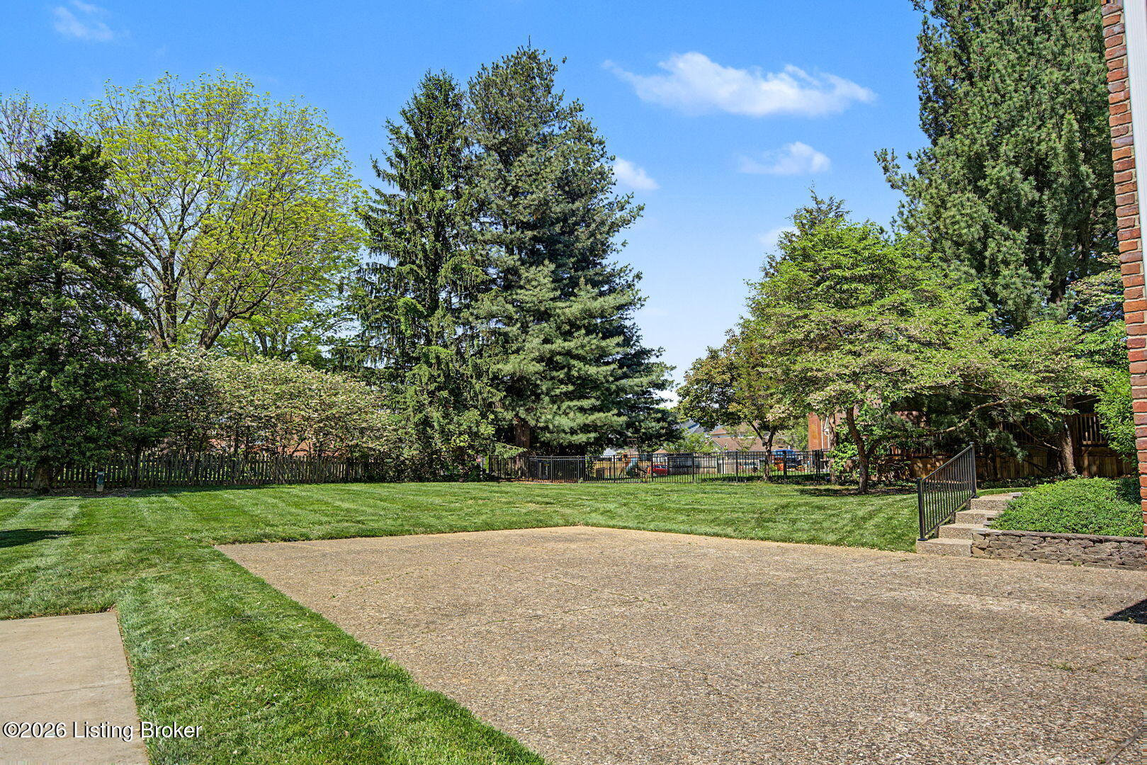 3217 Broeck Pointe Cir