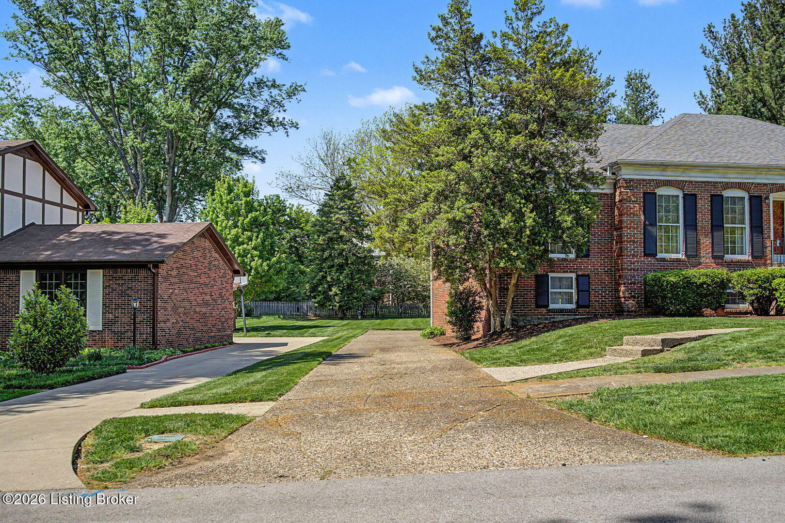3217 Broeck Pointe Cir