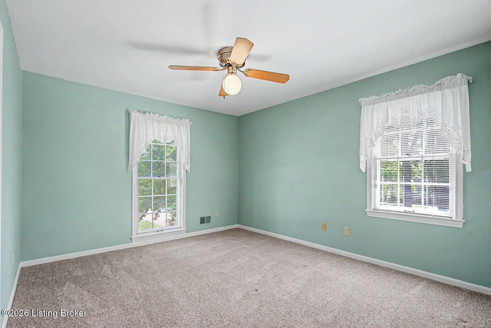 3217 Broeck Pointe Cir