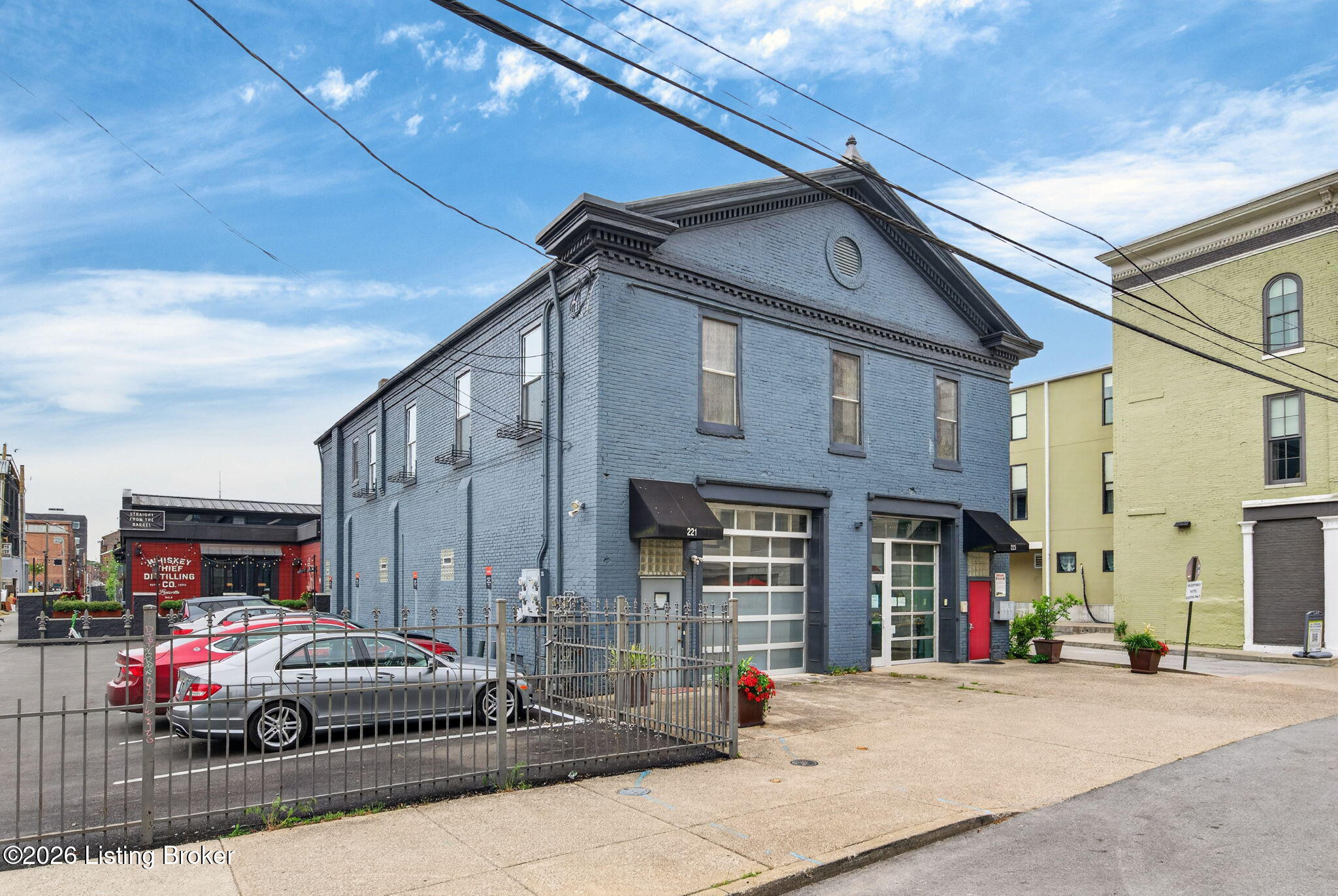 221 S Hancock St B