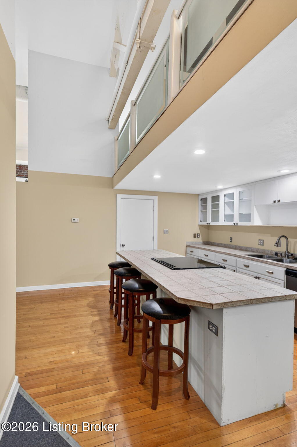 221 S Hancock St B