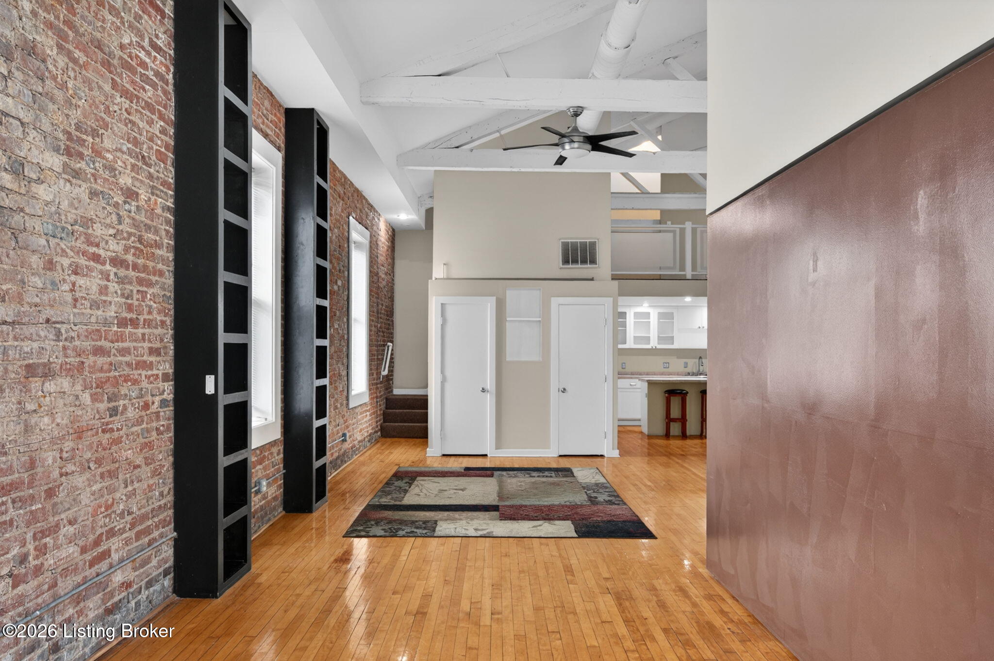 221 S Hancock St B