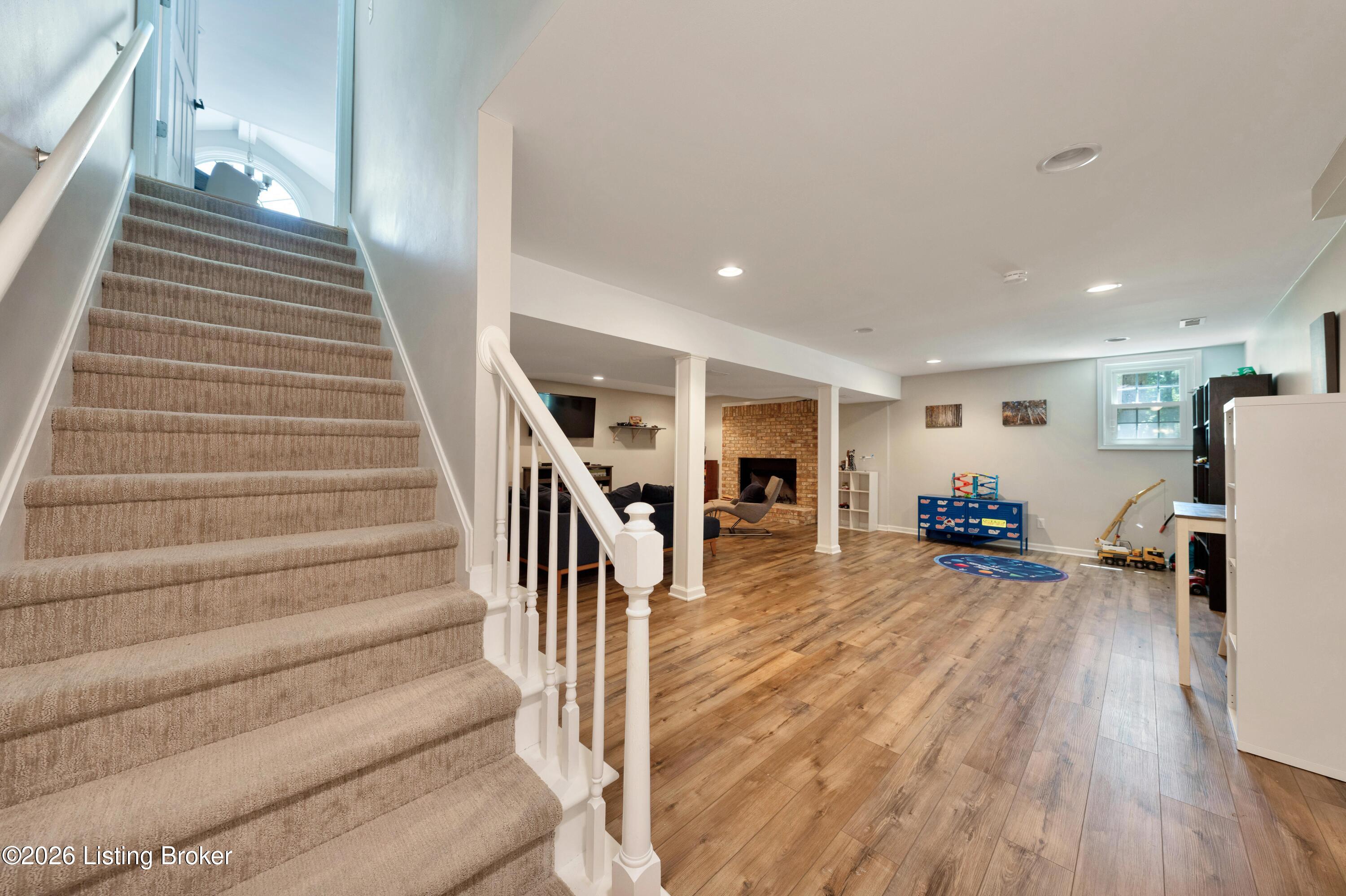 7415 Cambridge Dr