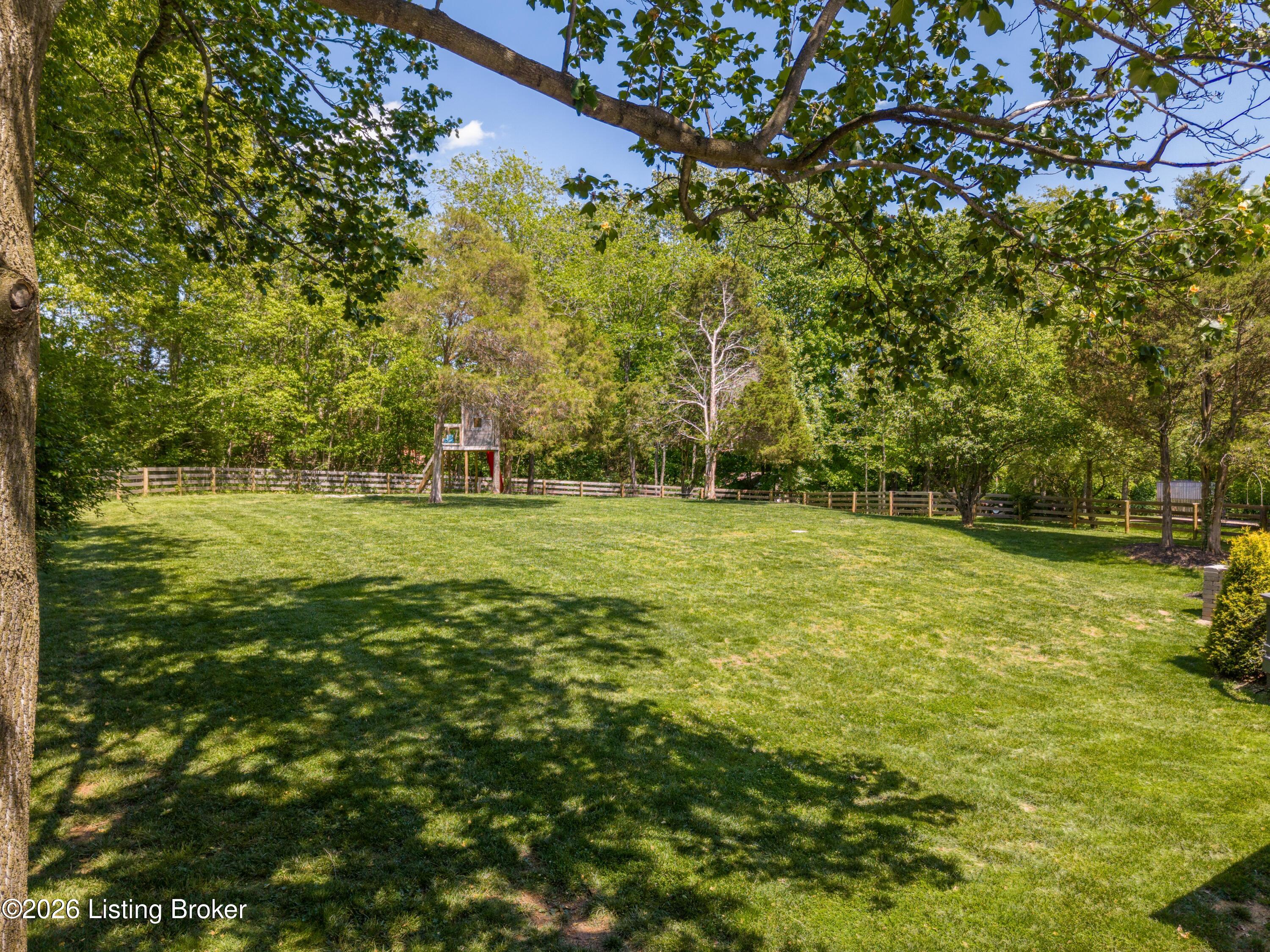 7415 Cambridge Dr