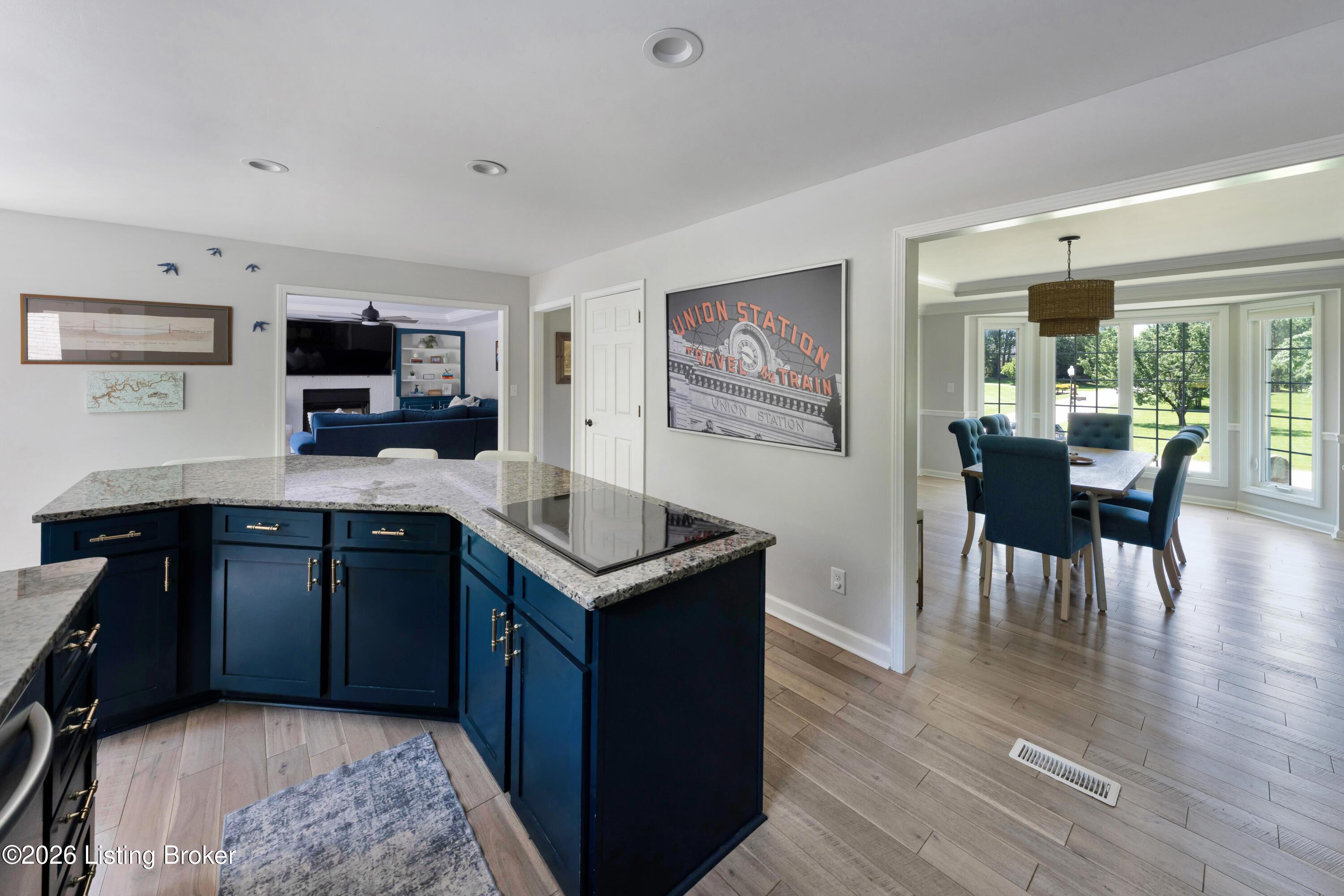 7415 Cambridge Dr