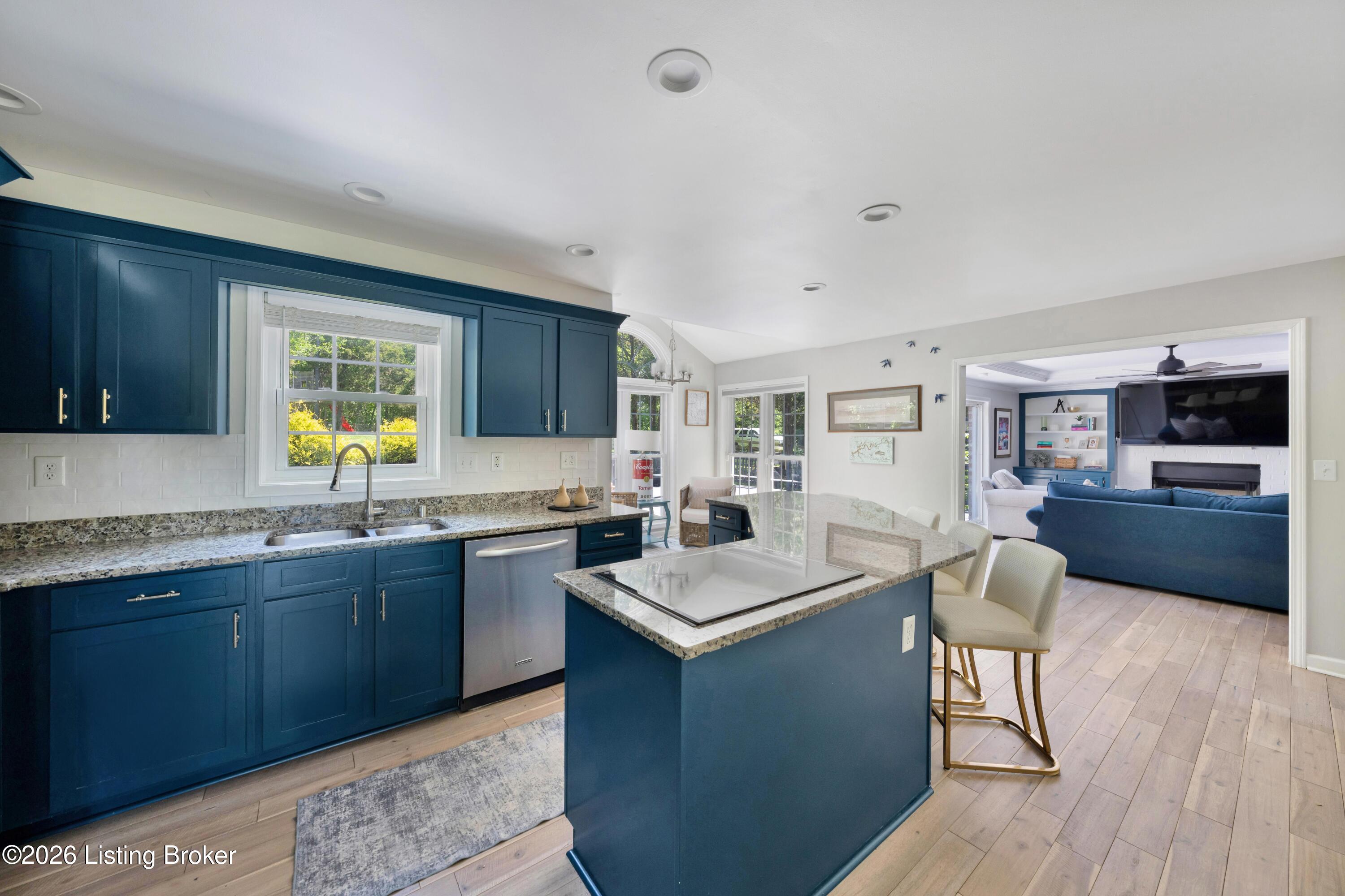 7415 Cambridge Dr