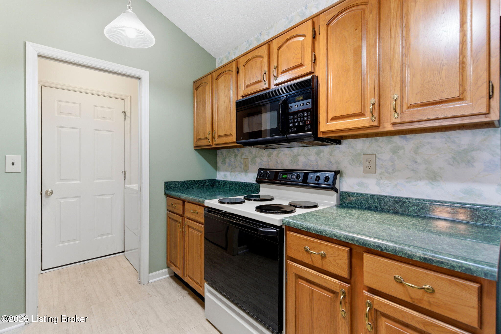 9119 Hampton Ridge Ct