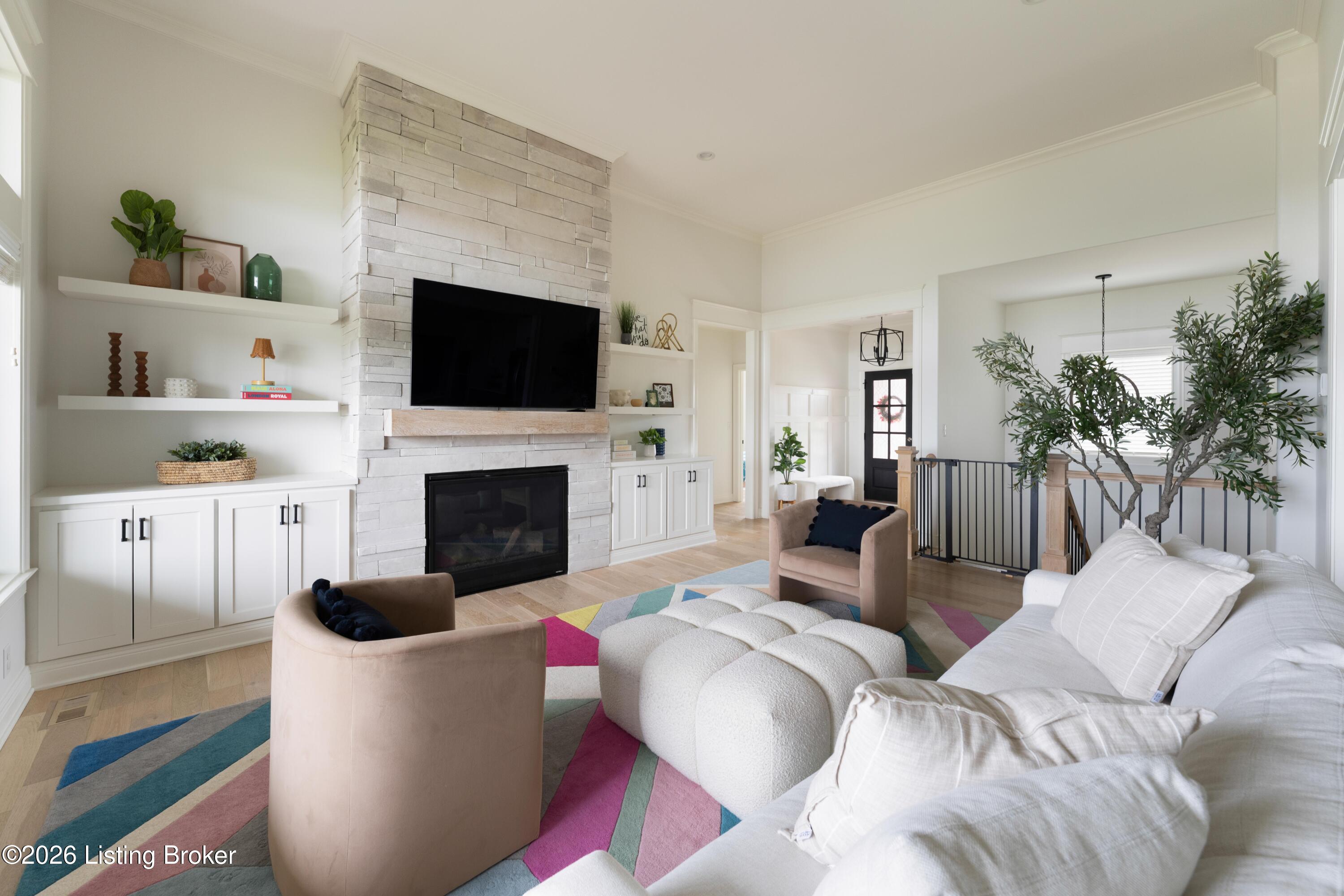 7488 Edith Way