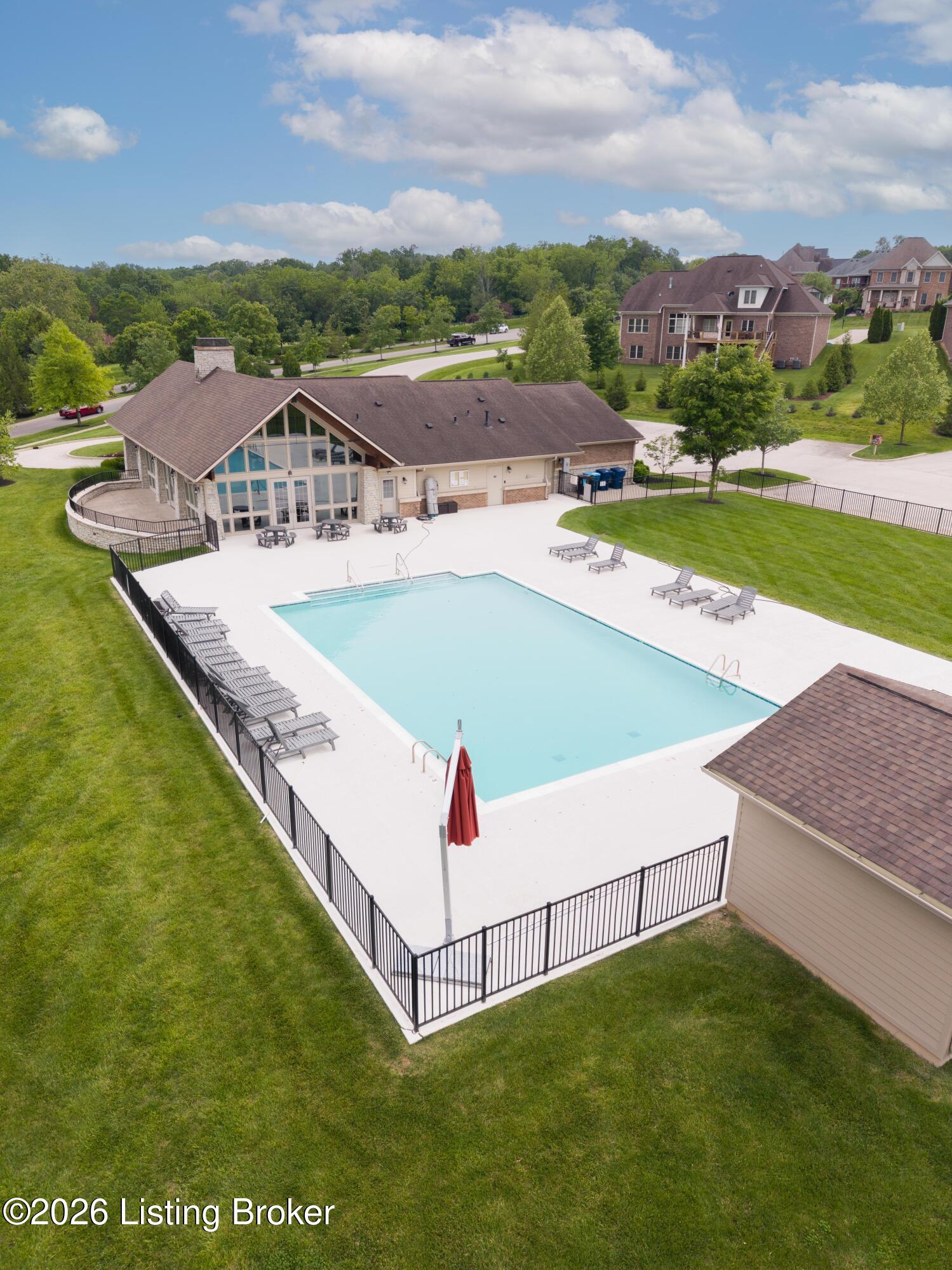 7488 Edith Way