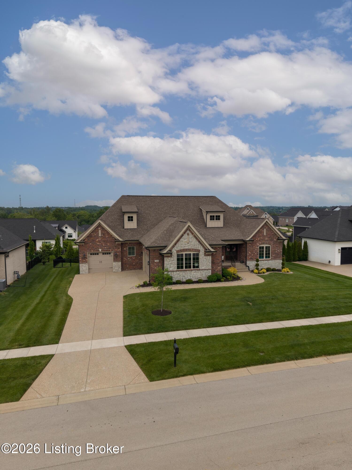 7488 Edith Way