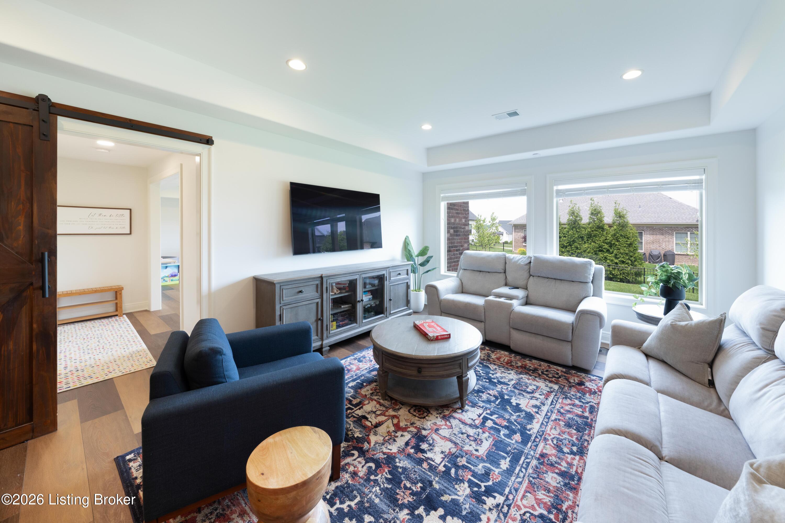 7488 Edith Way