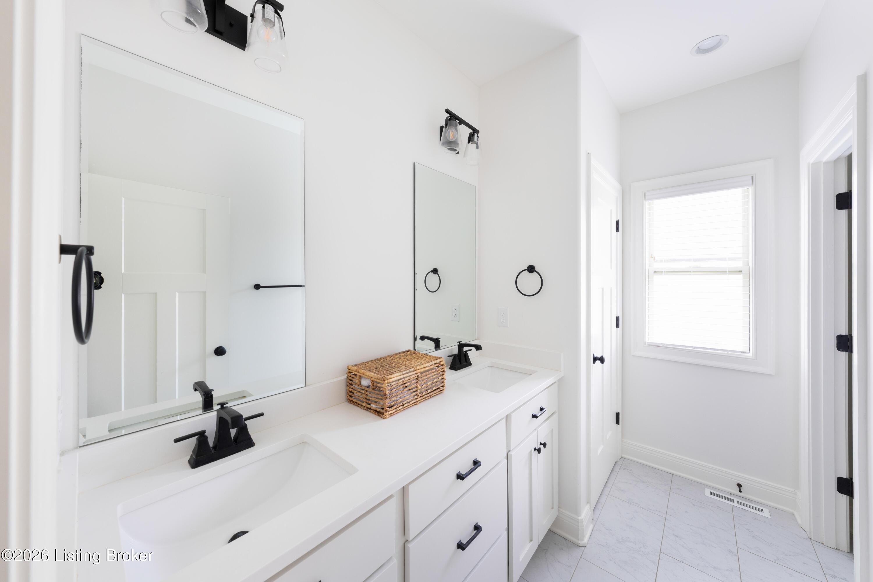 7488 Edith Way