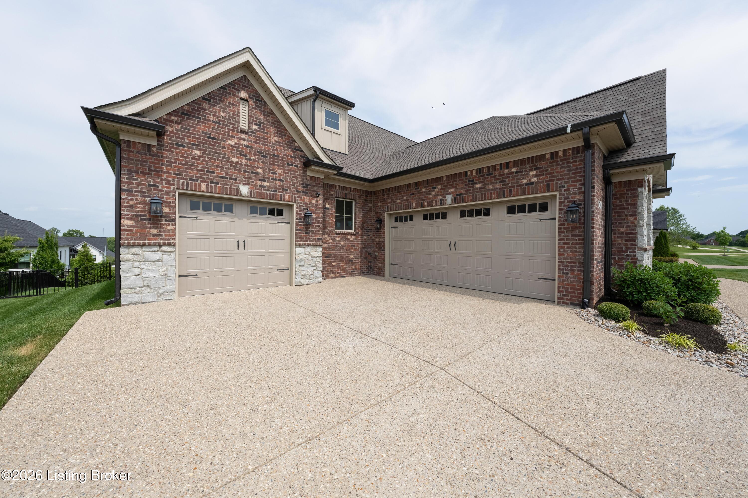 7488 Edith Way