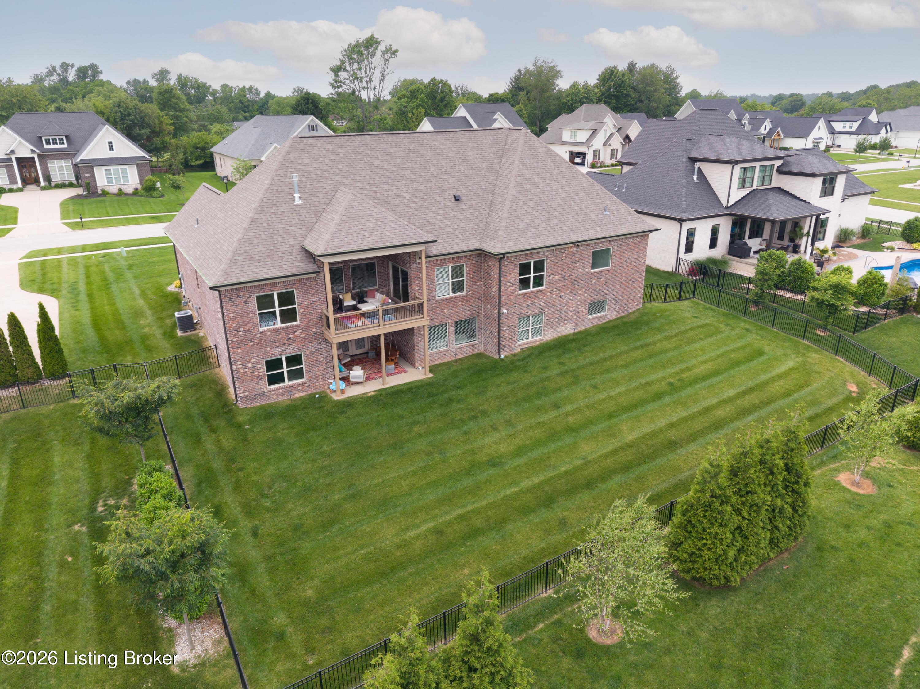 7488 Edith Way