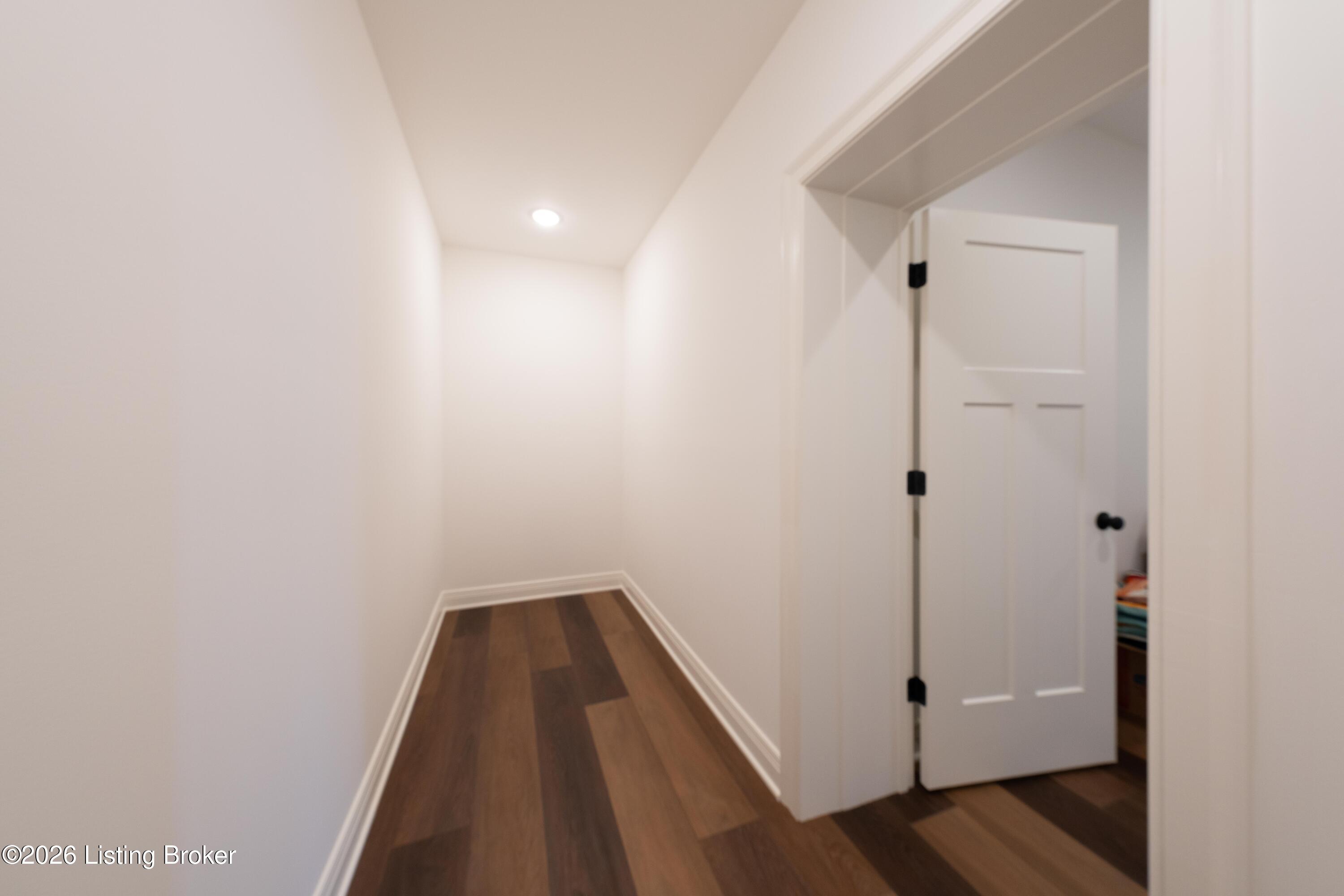 7488 Edith Way