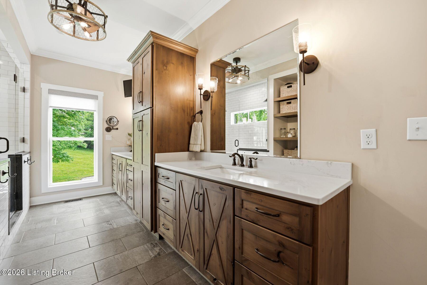 11204 Saddle Ridge Ct