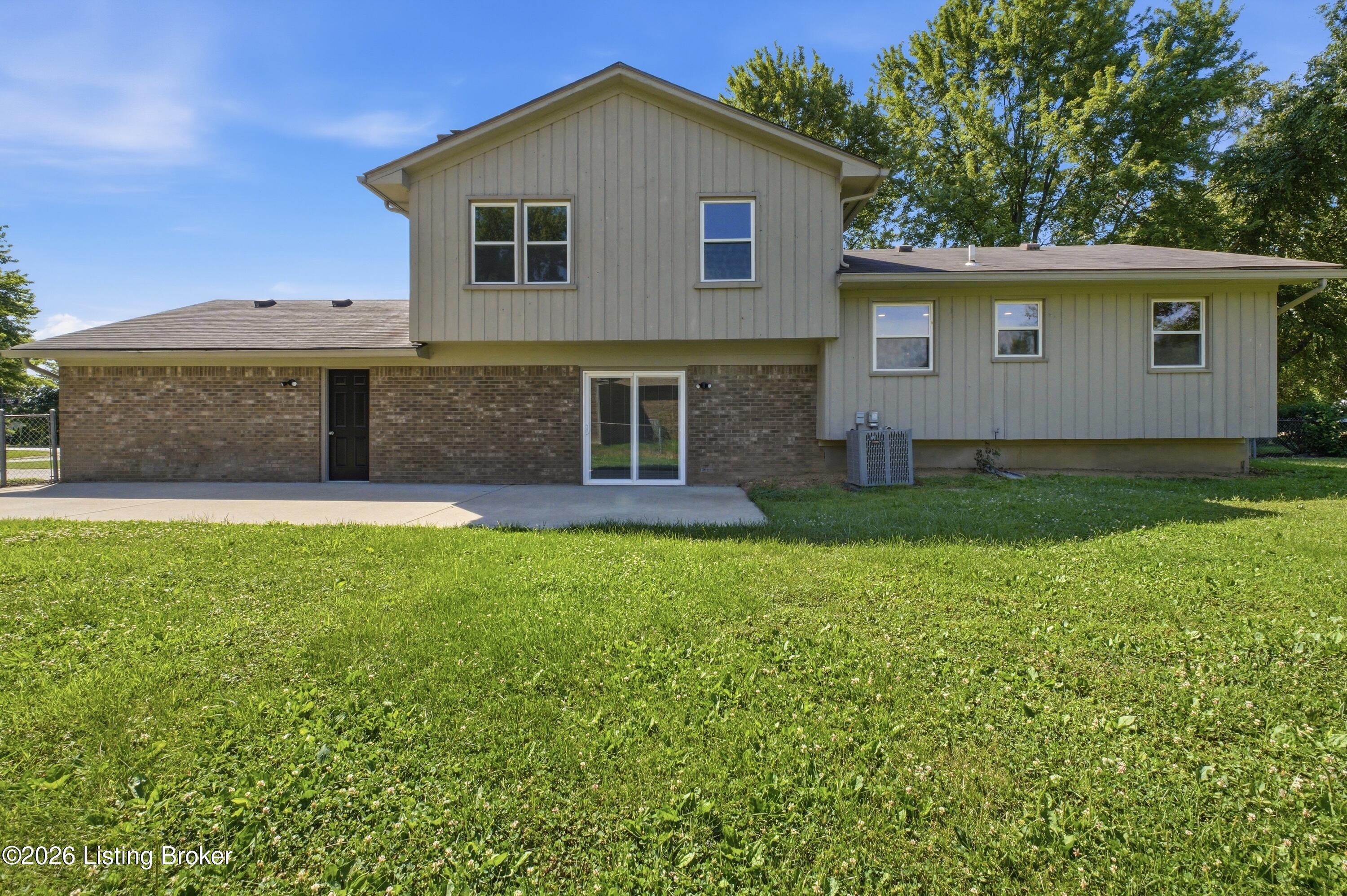 4767 Shenandoah Dr