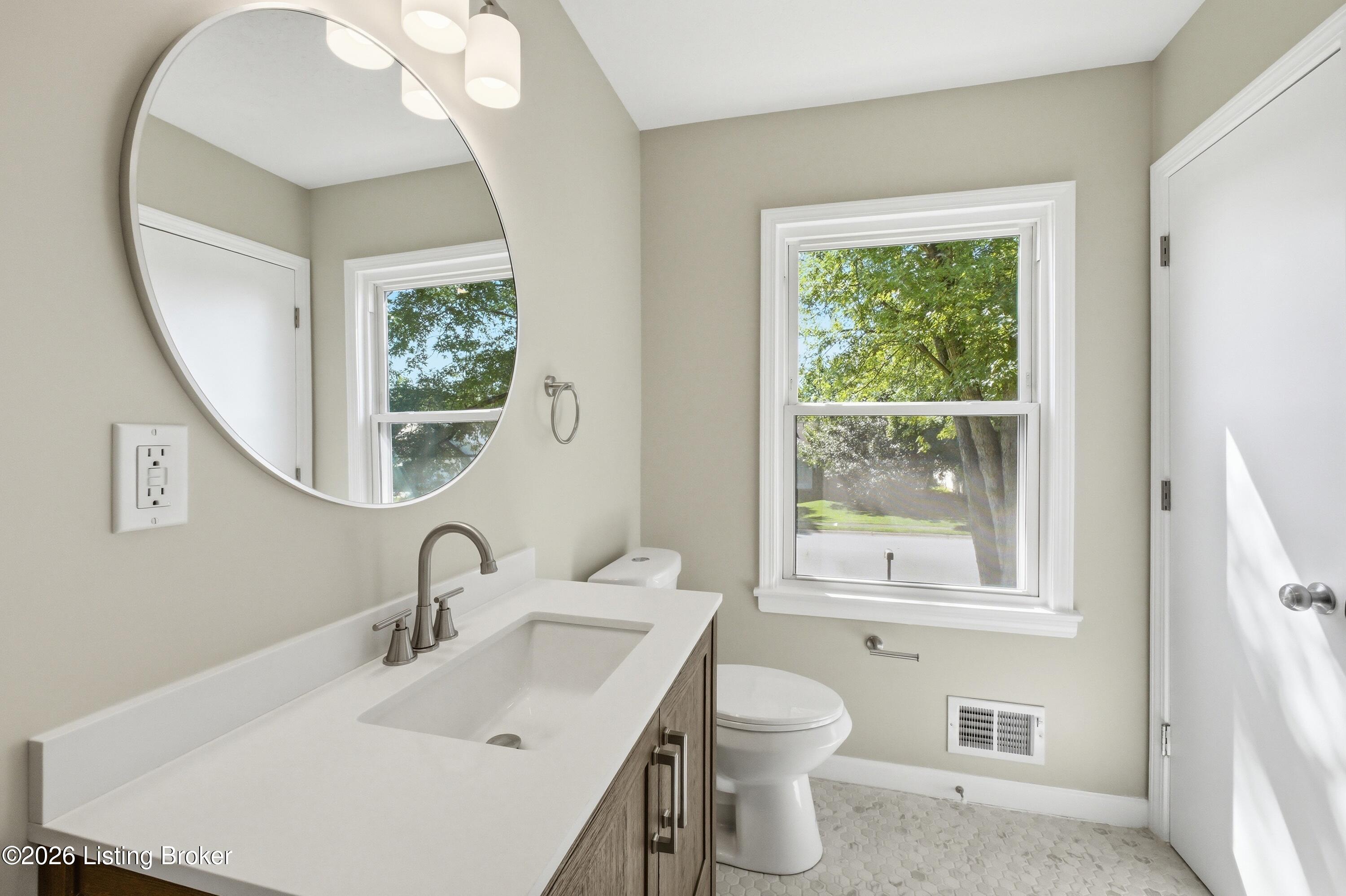 4767 Shenandoah Dr