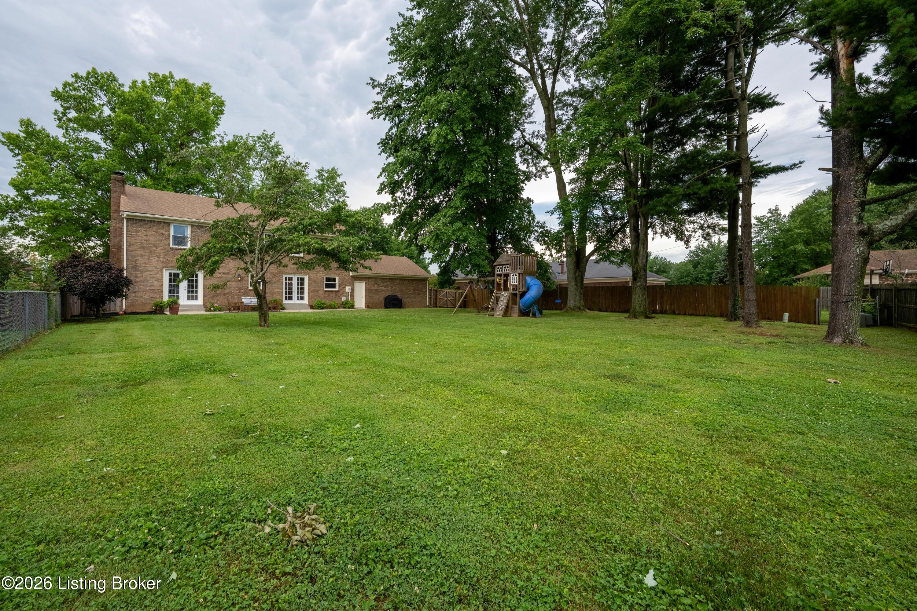 9003 Blossom Ln