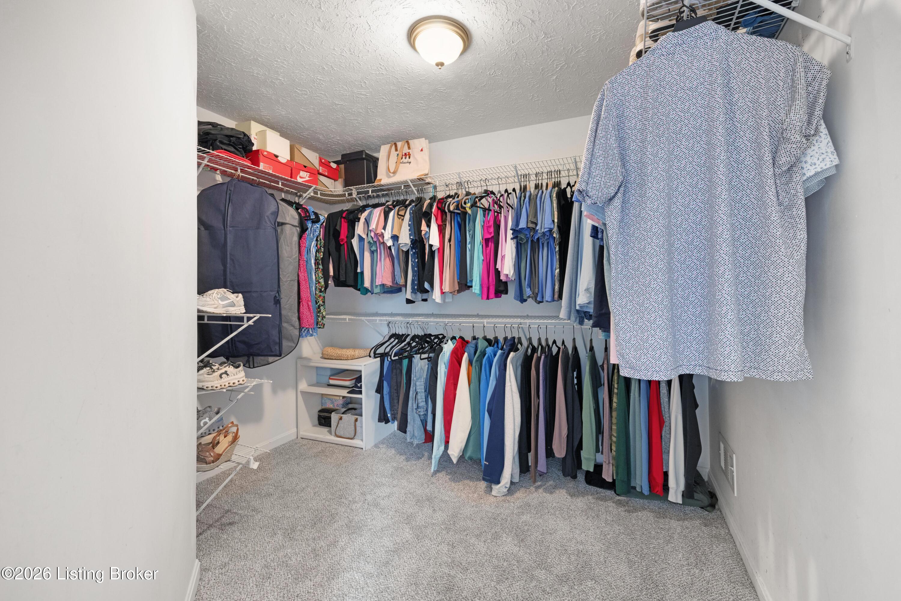 9003 Blossom Ln
