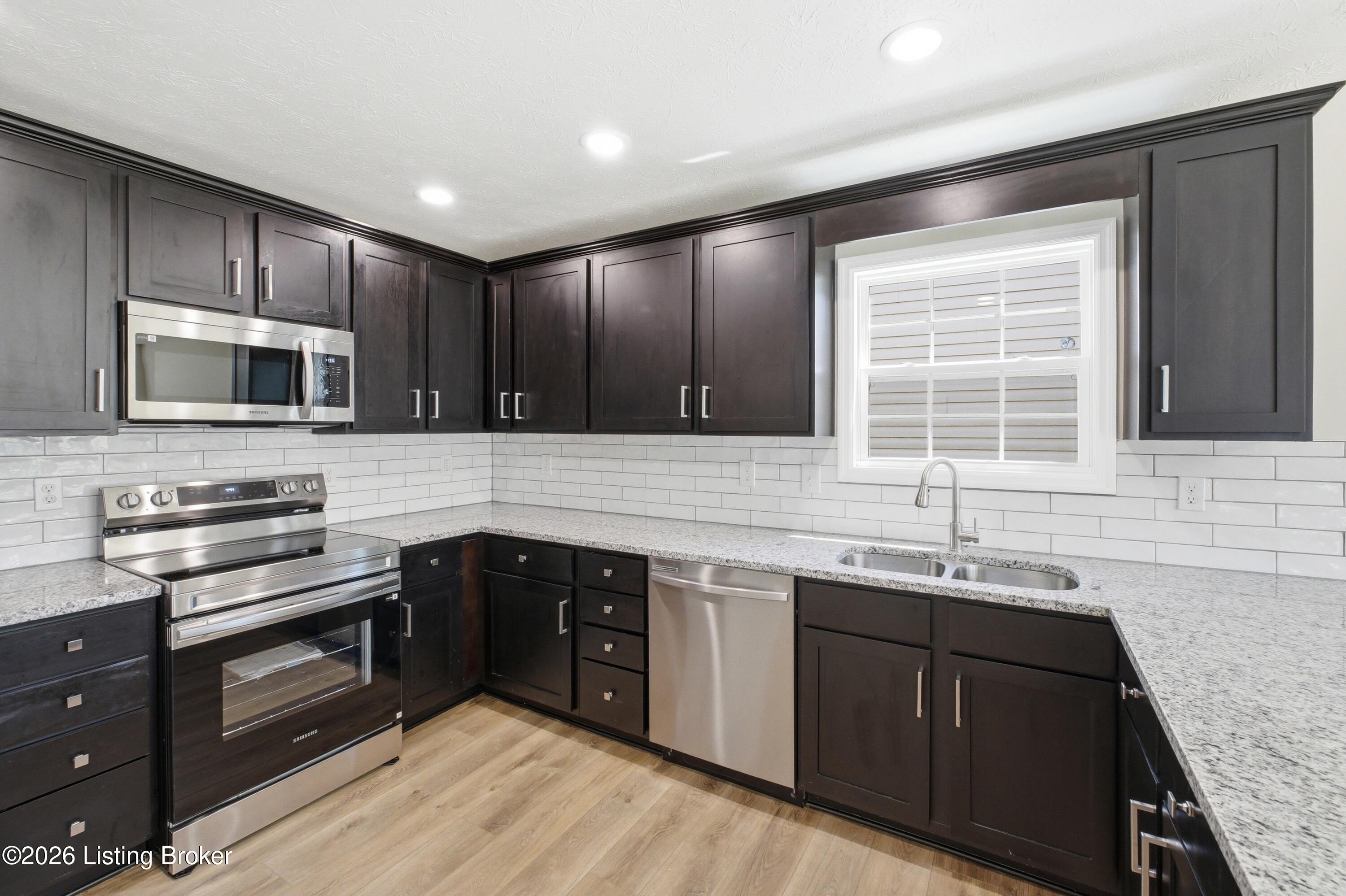 12312 Bristol Bay Pl