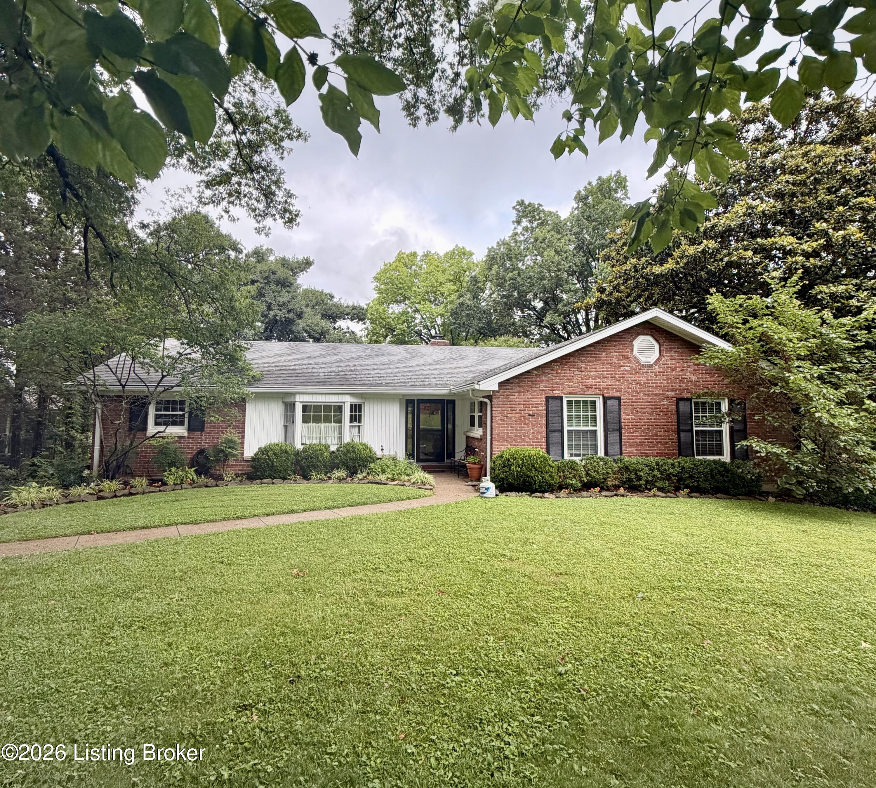728 Fairhill Dr
