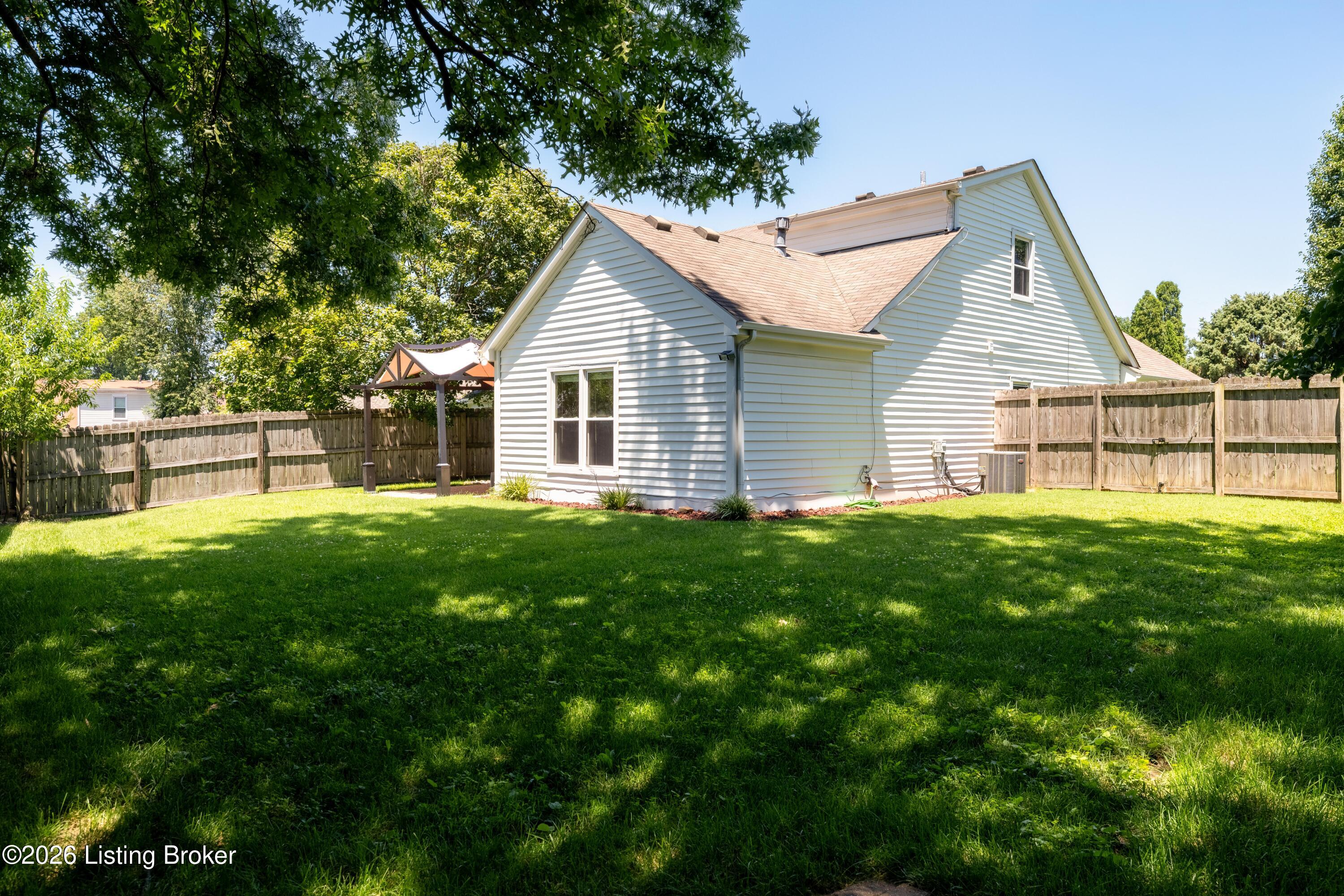 4104 Bay Pointe Dr