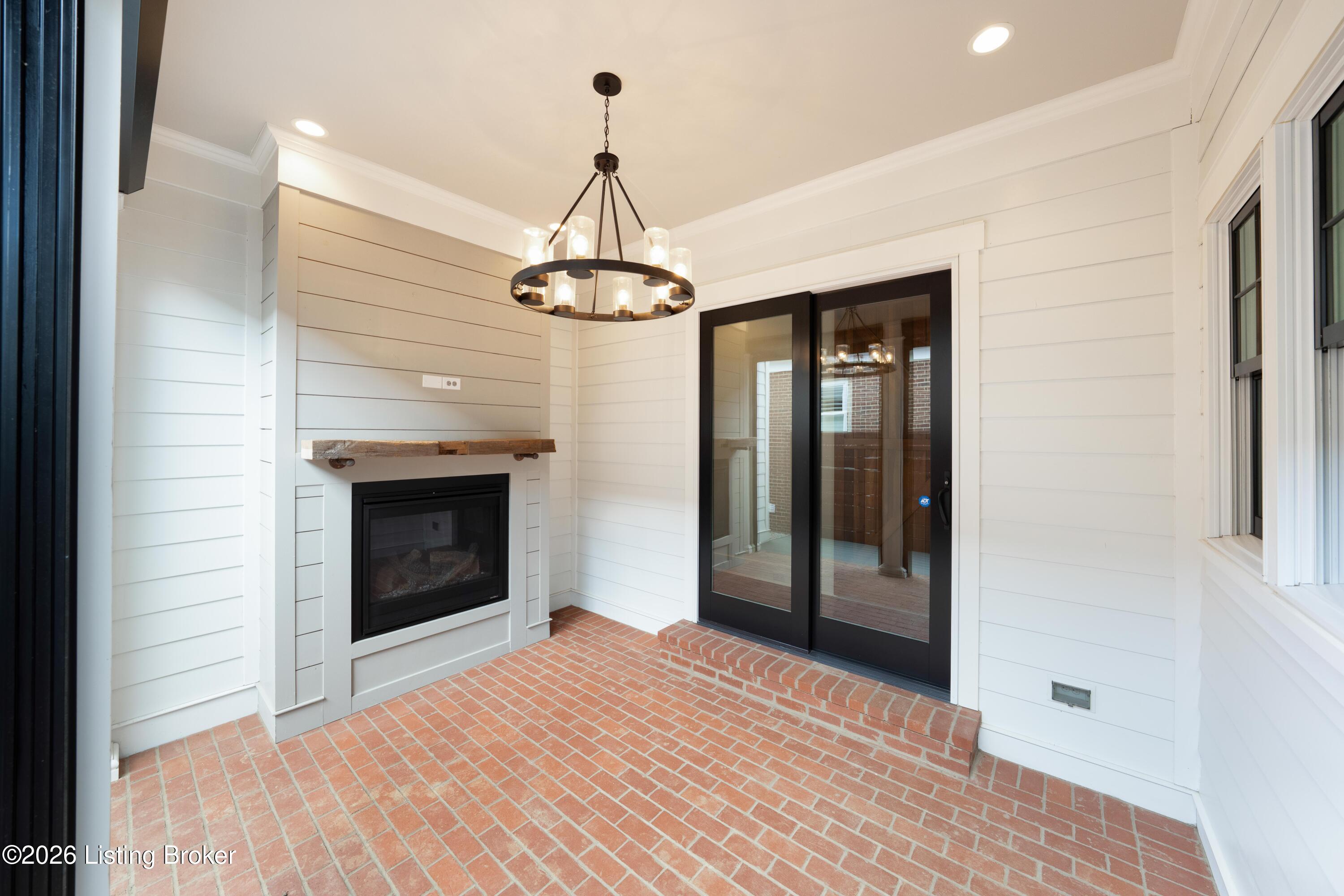 6410 Meeting St
