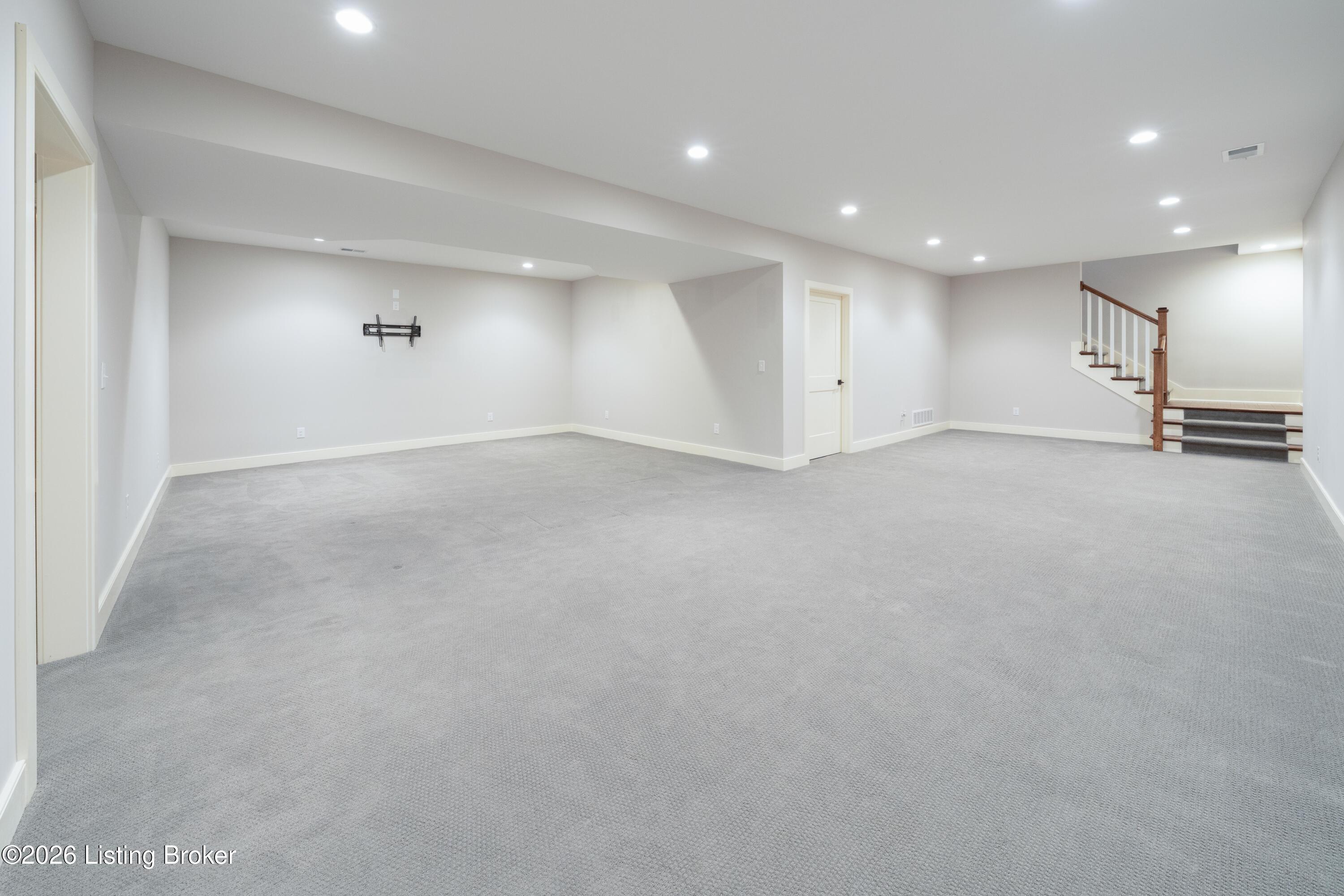 6410 Meeting St