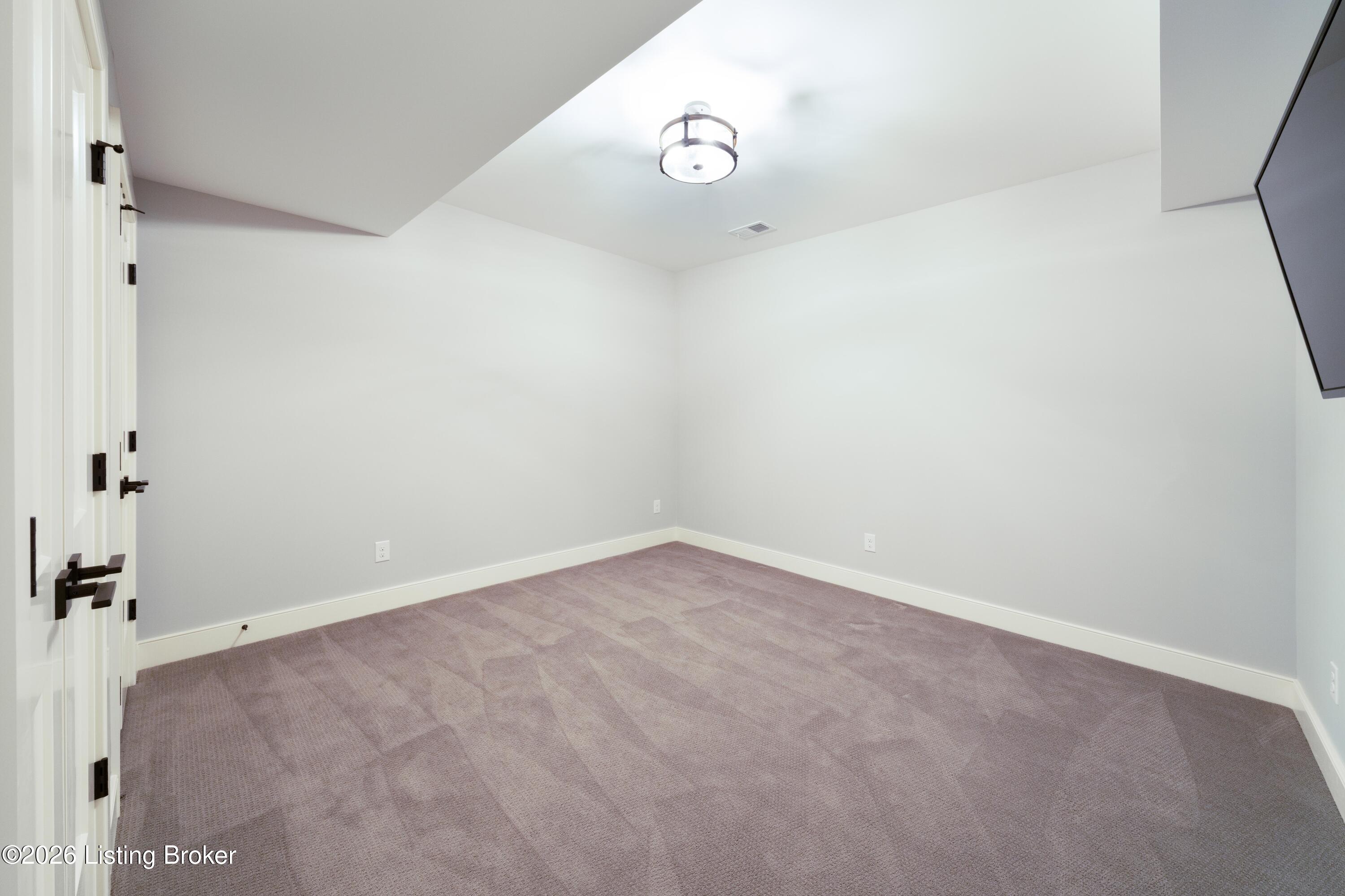 6410 Meeting St