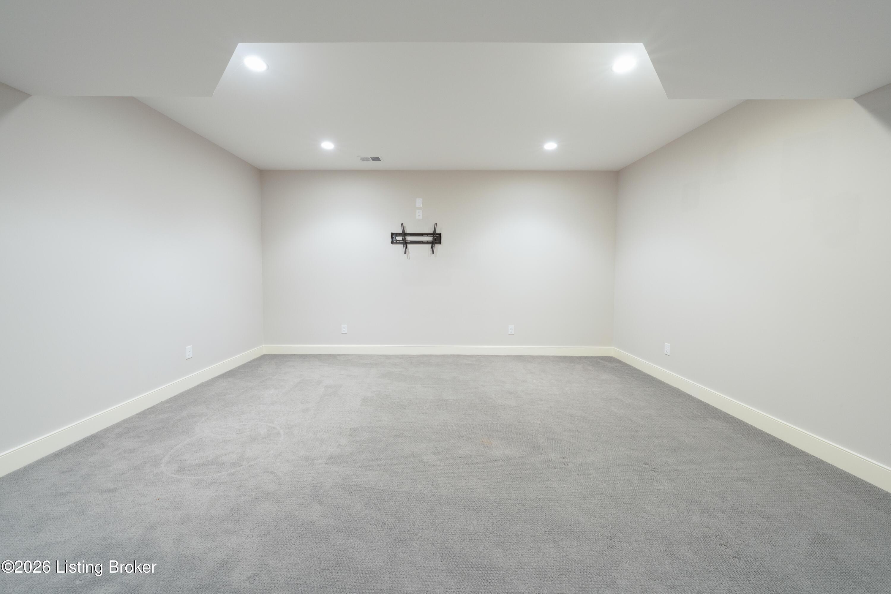 6410 Meeting St