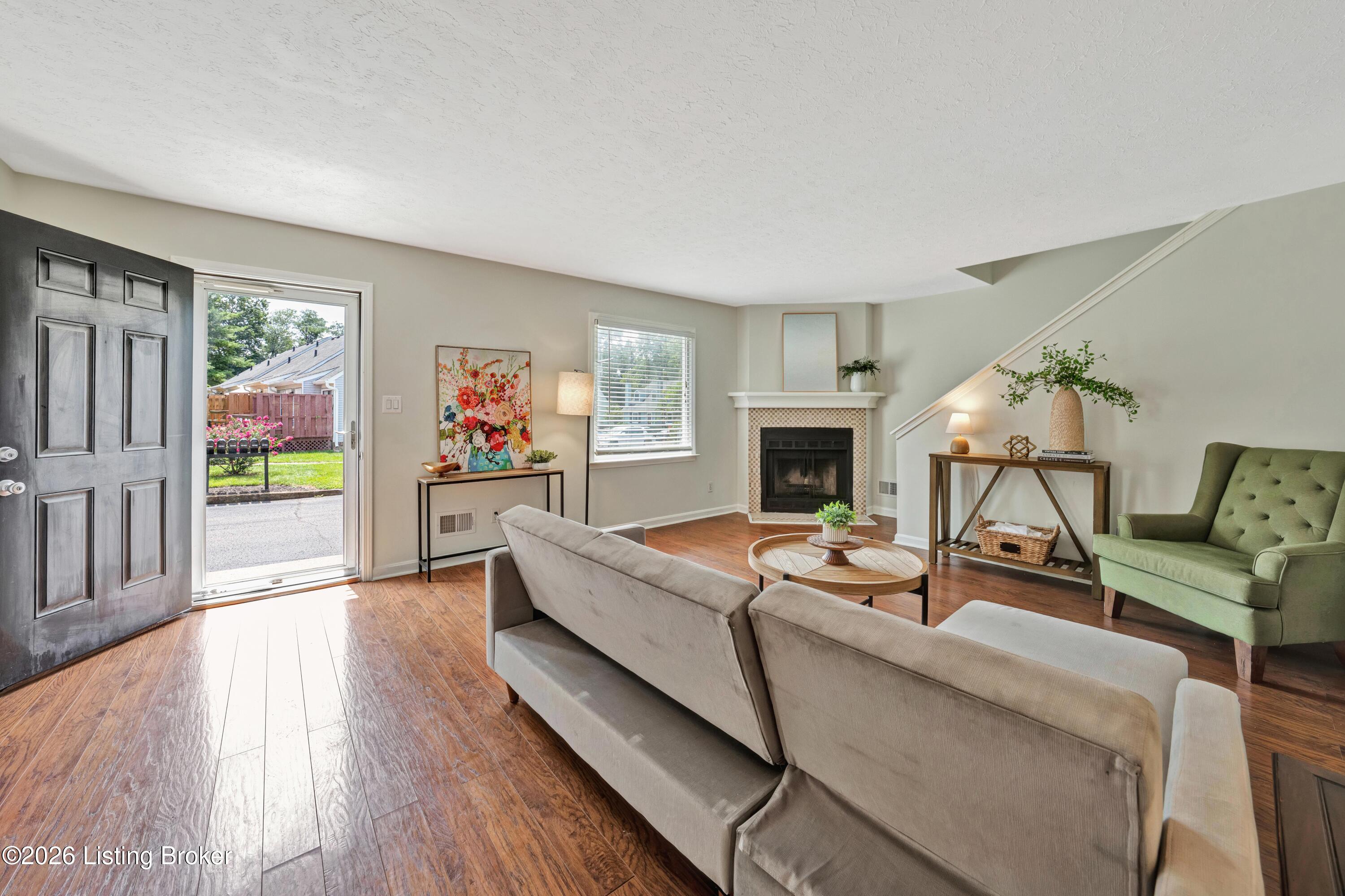10787 Colonial Woods Way