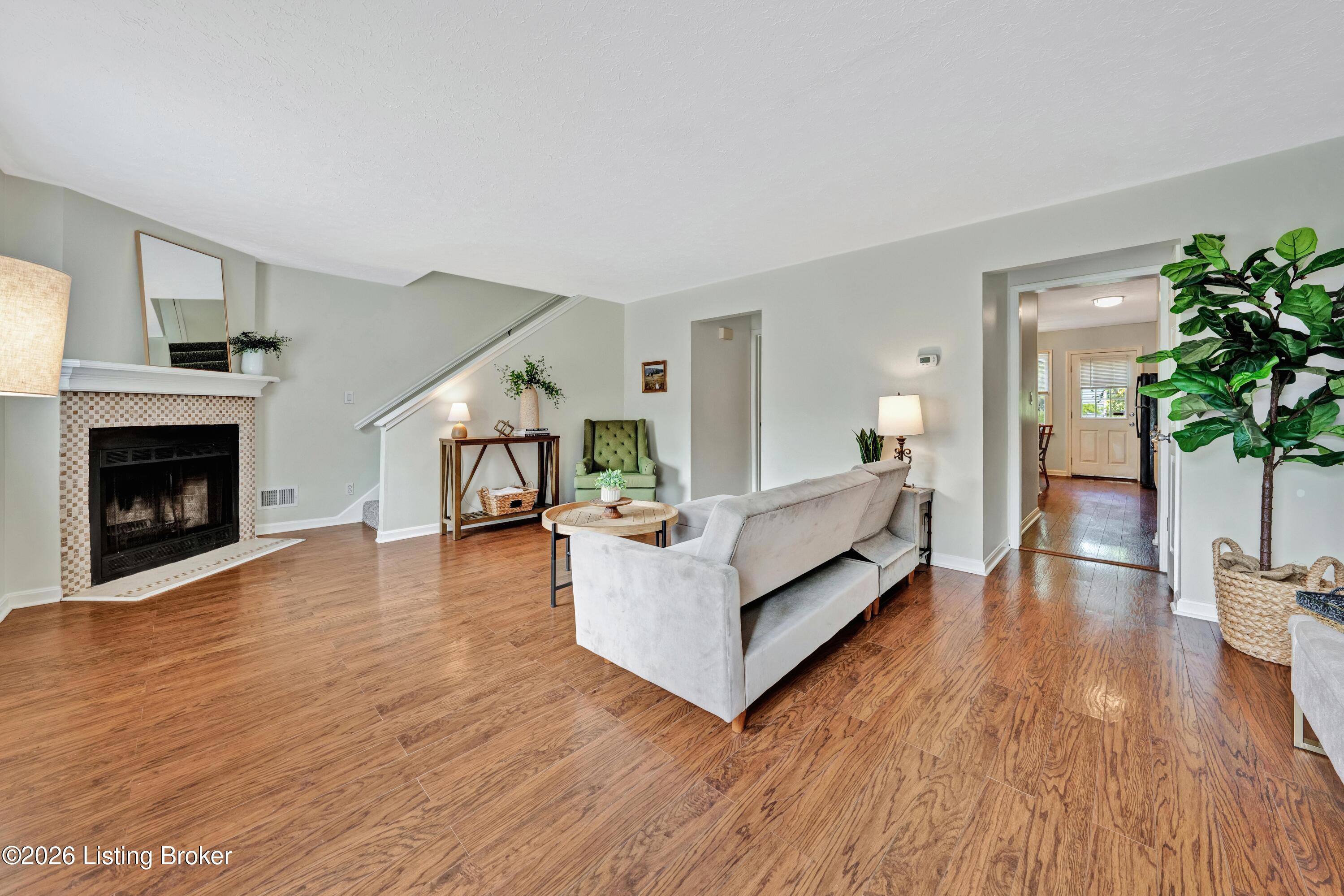 10787 Colonial Woods Way