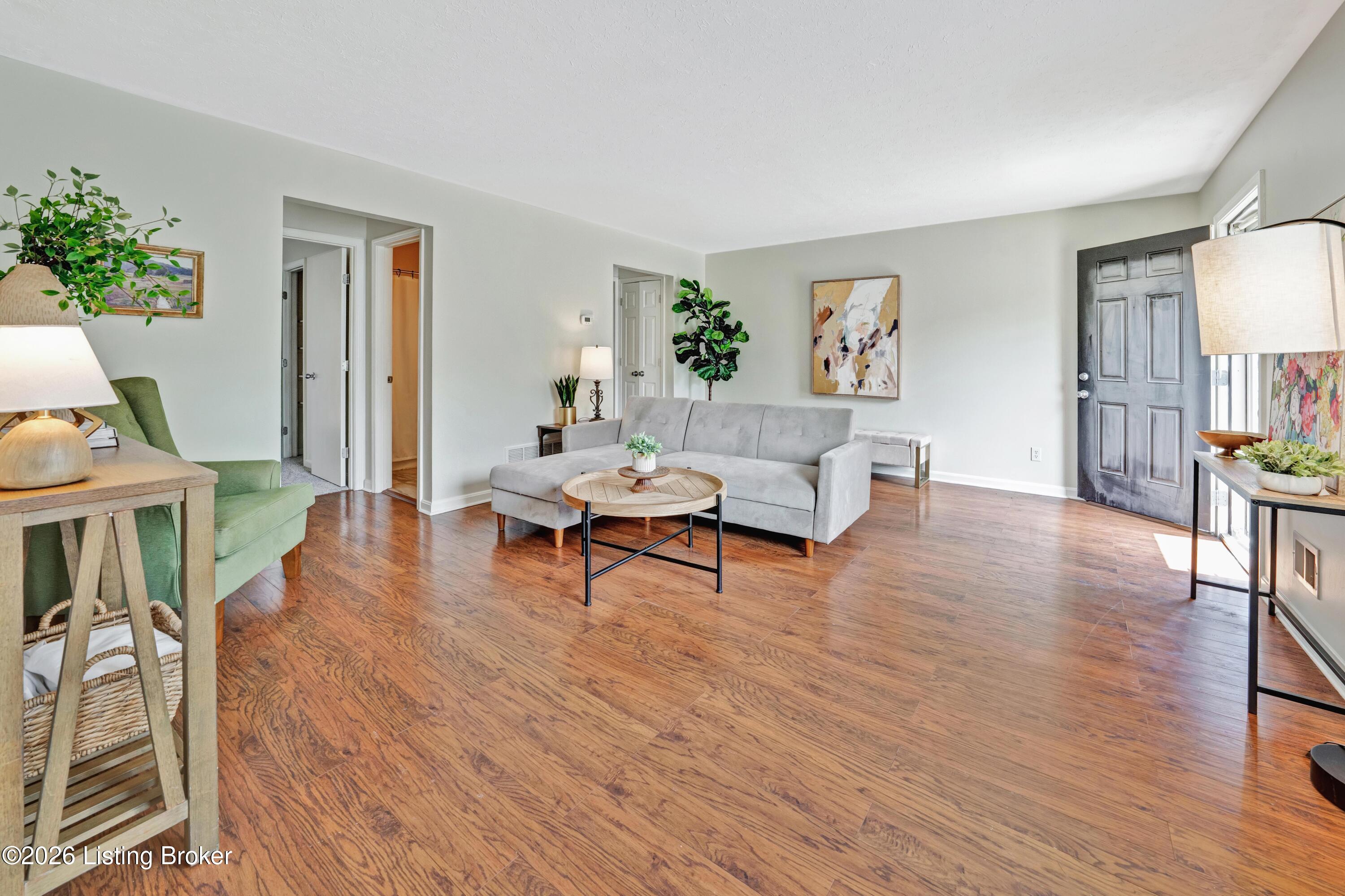 10787 Colonial Woods Way