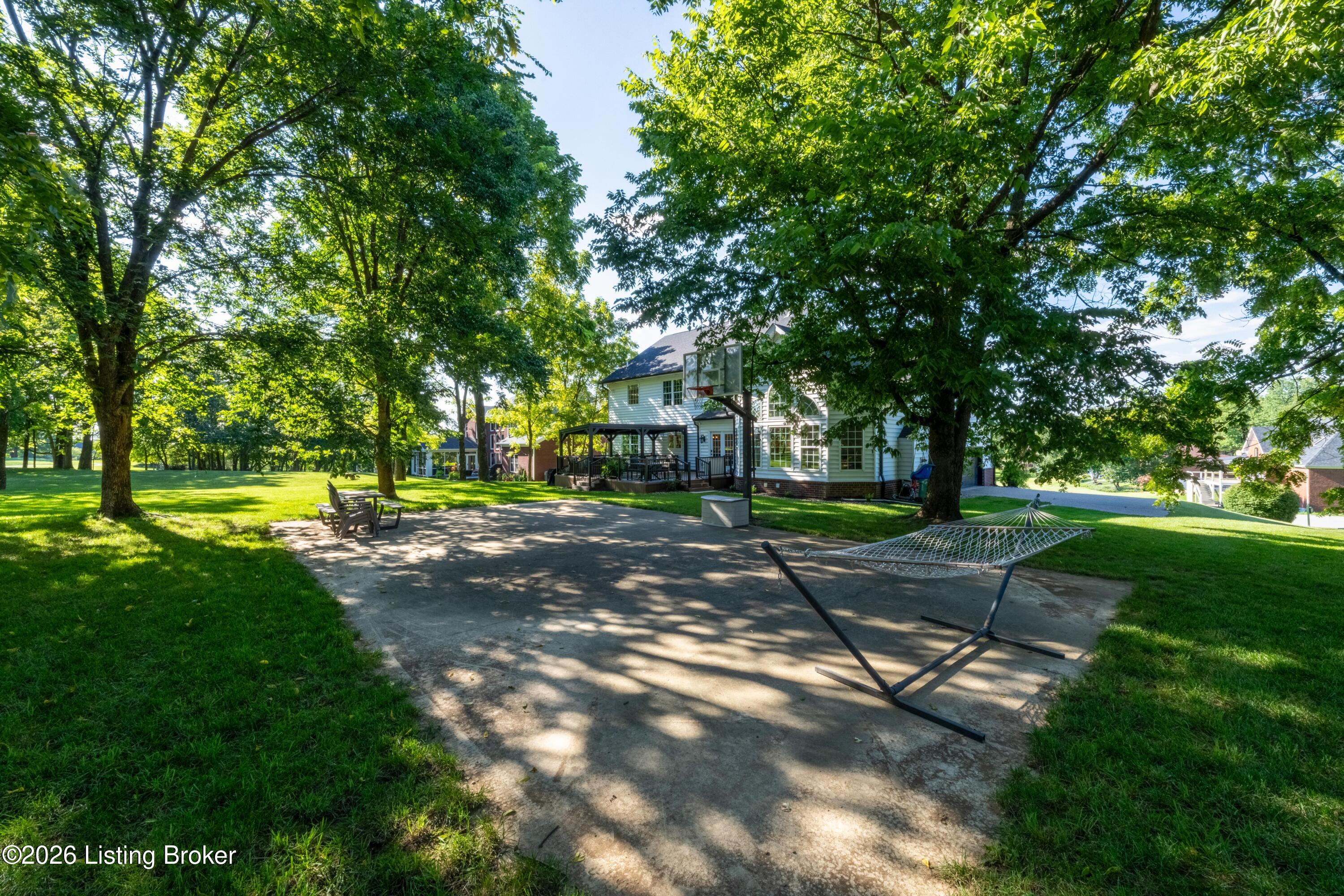 83 Persimmon Ridge Dr