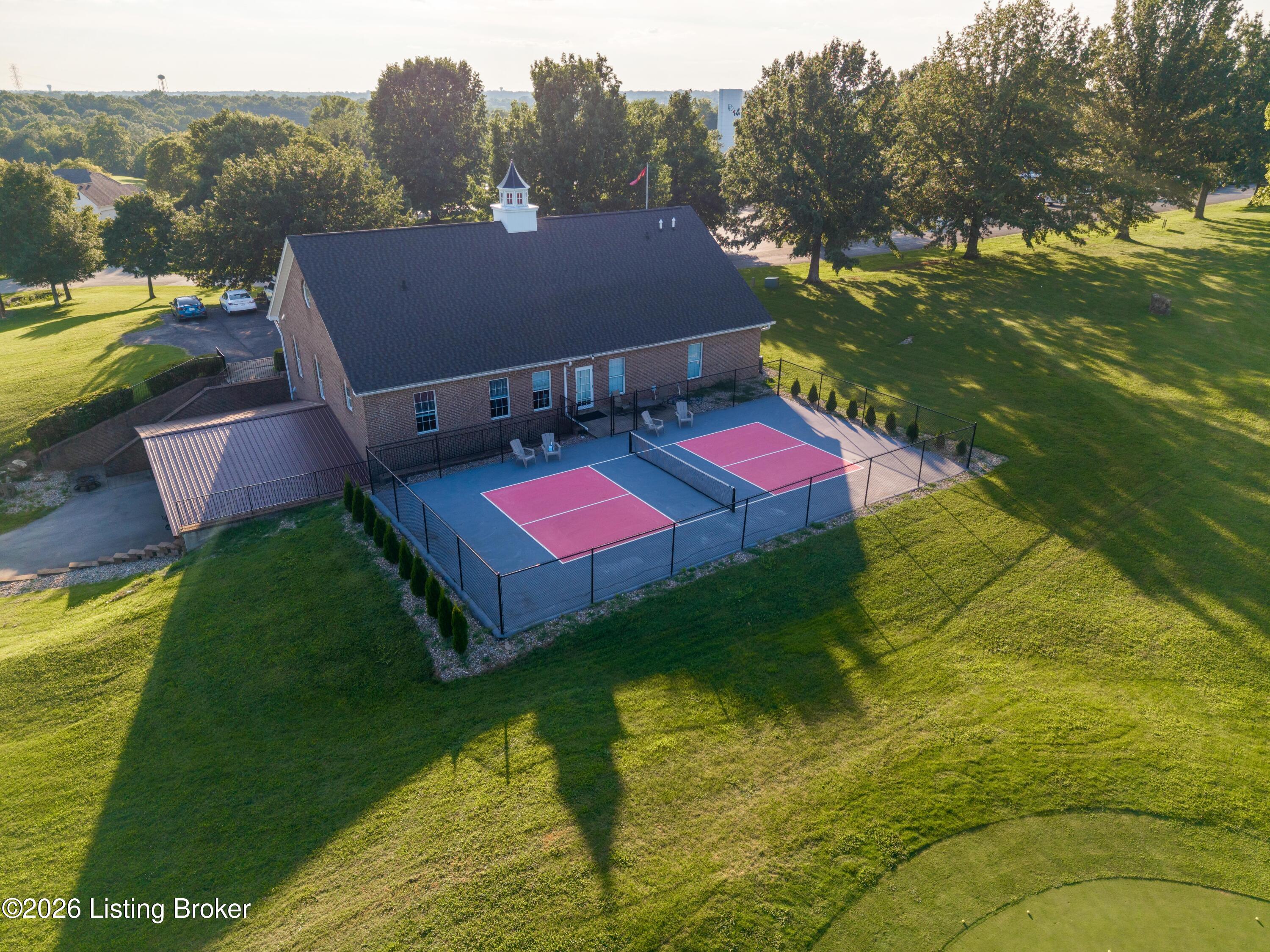 83 Persimmon Ridge Dr