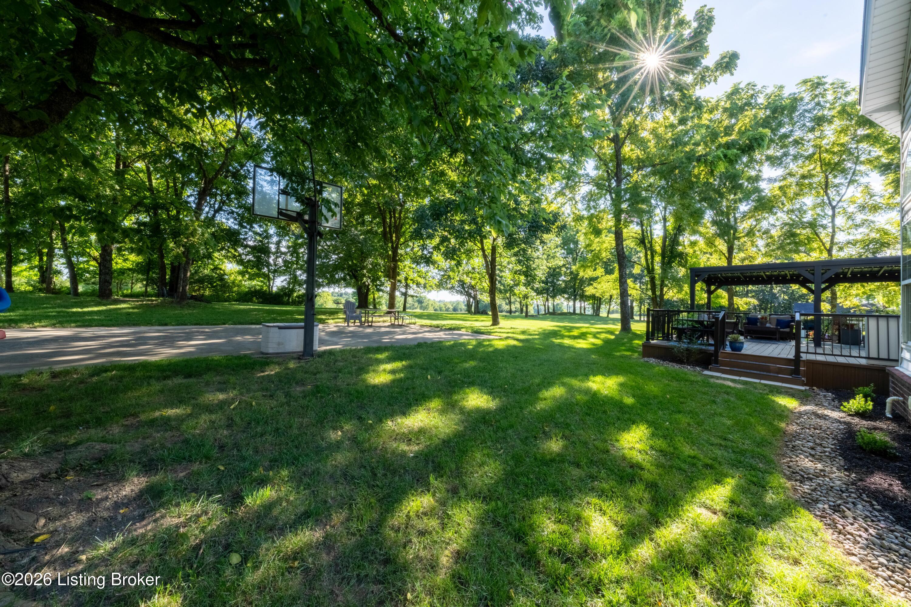 83 Persimmon Ridge Dr