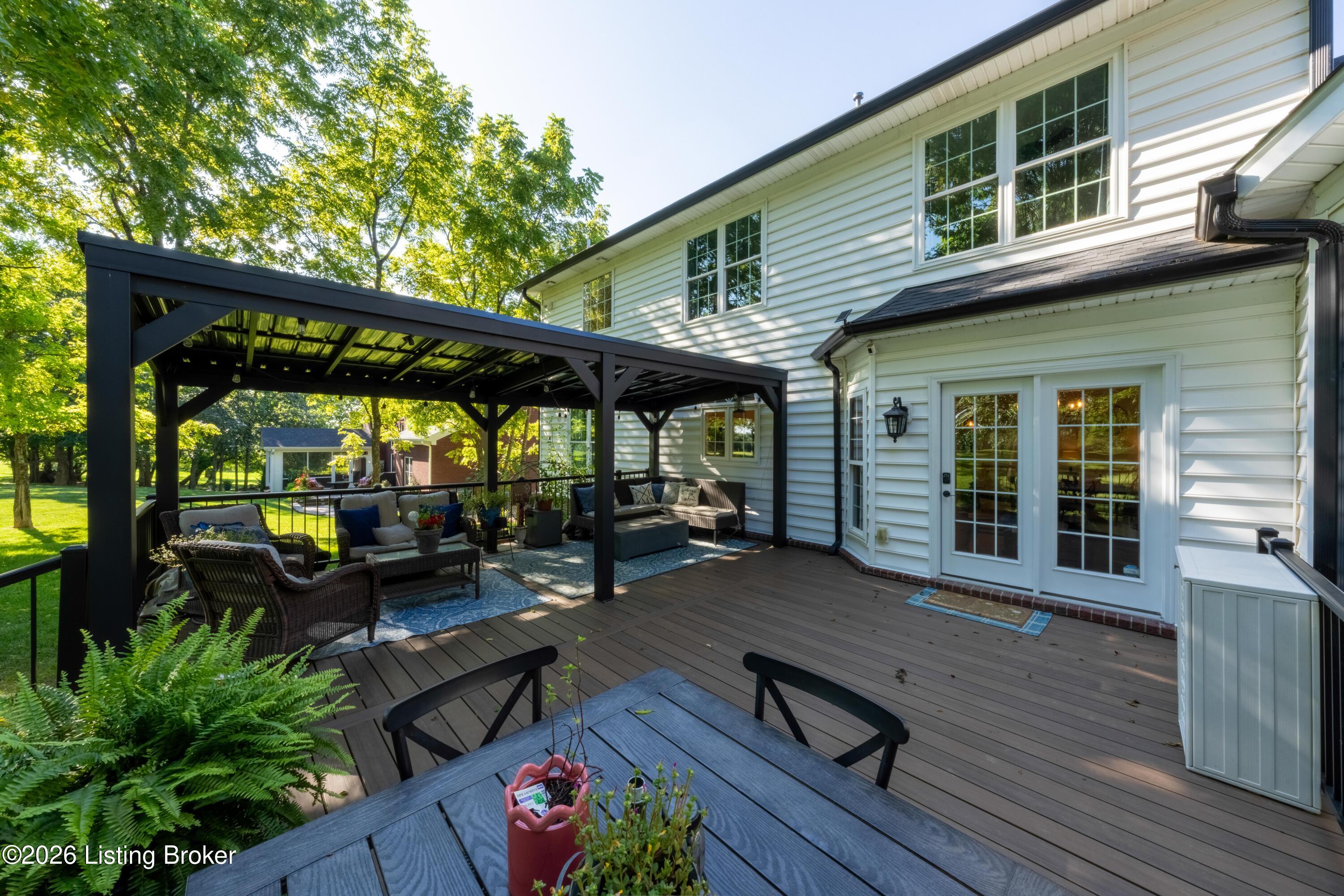 83 Persimmon Ridge Dr