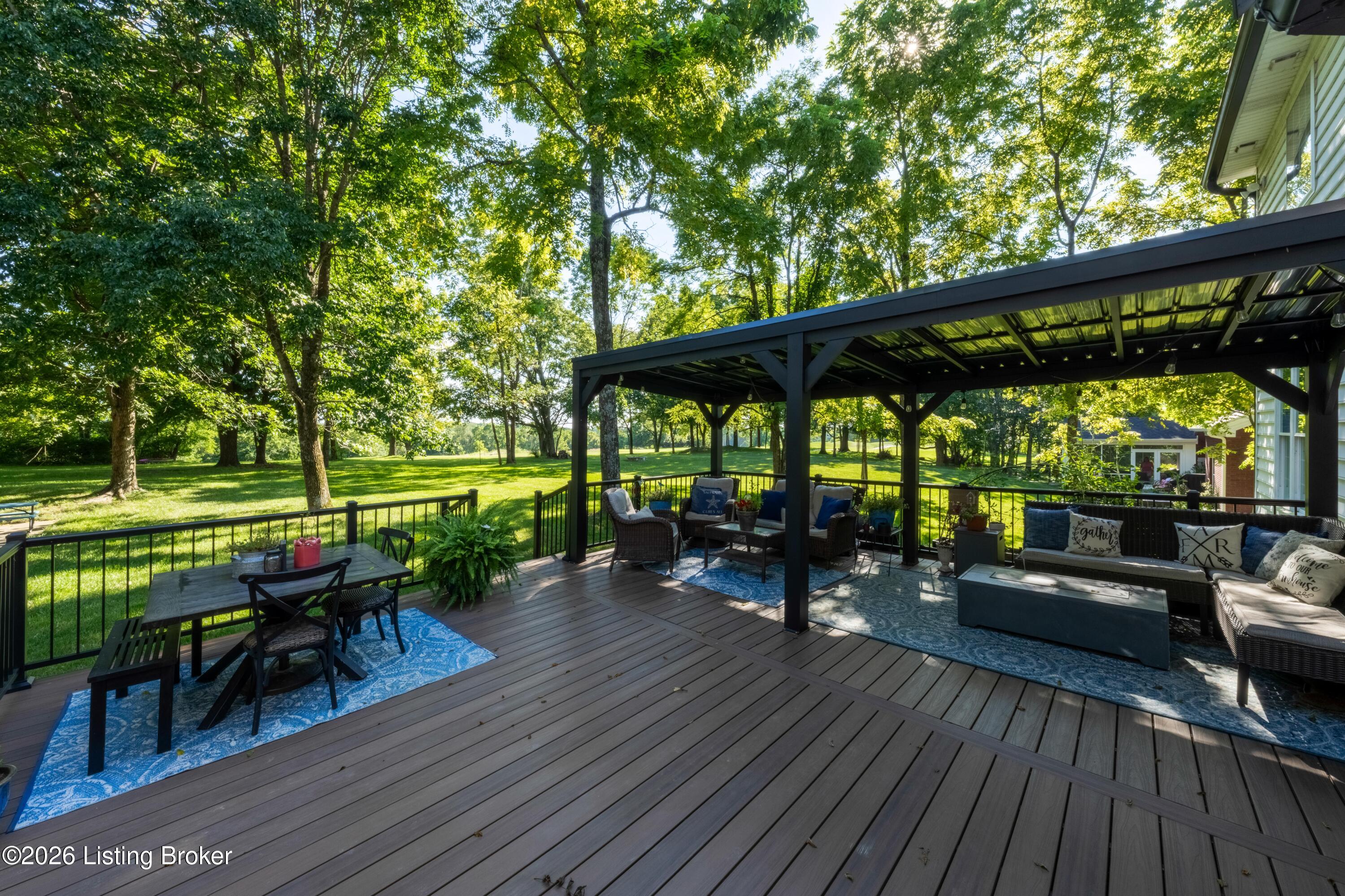 83 Persimmon Ridge Dr