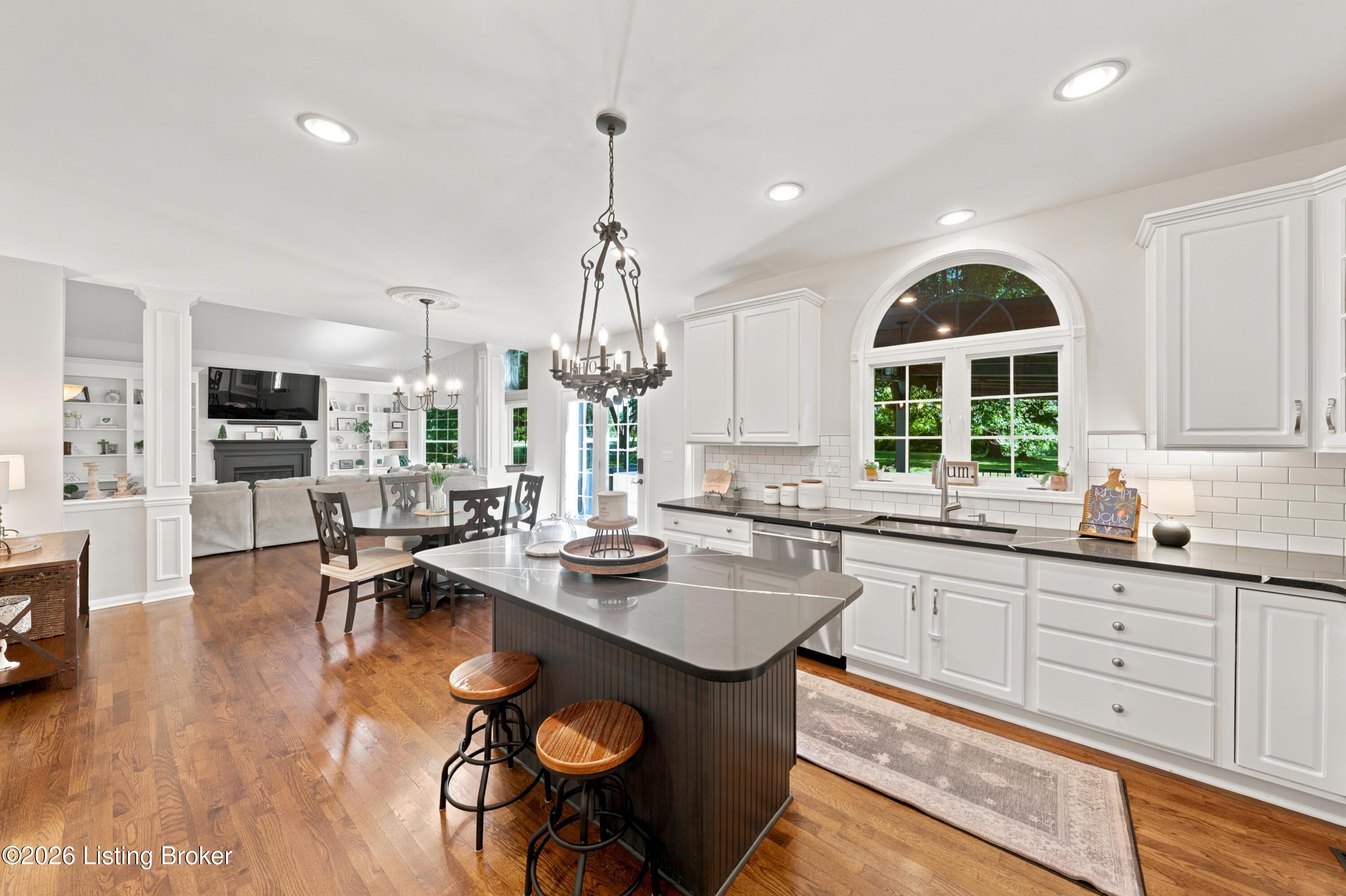 83 Persimmon Ridge Dr