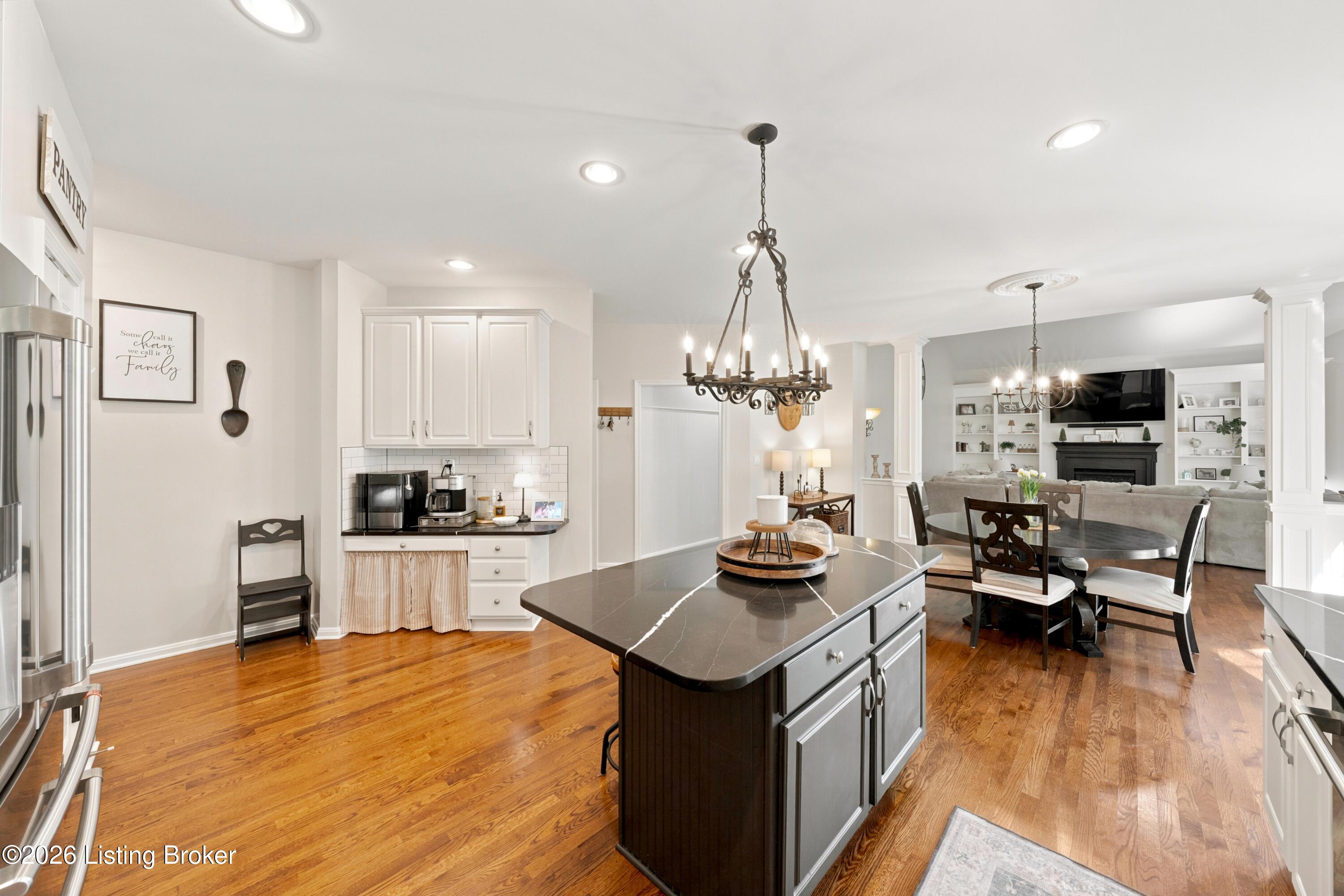 83 Persimmon Ridge Dr