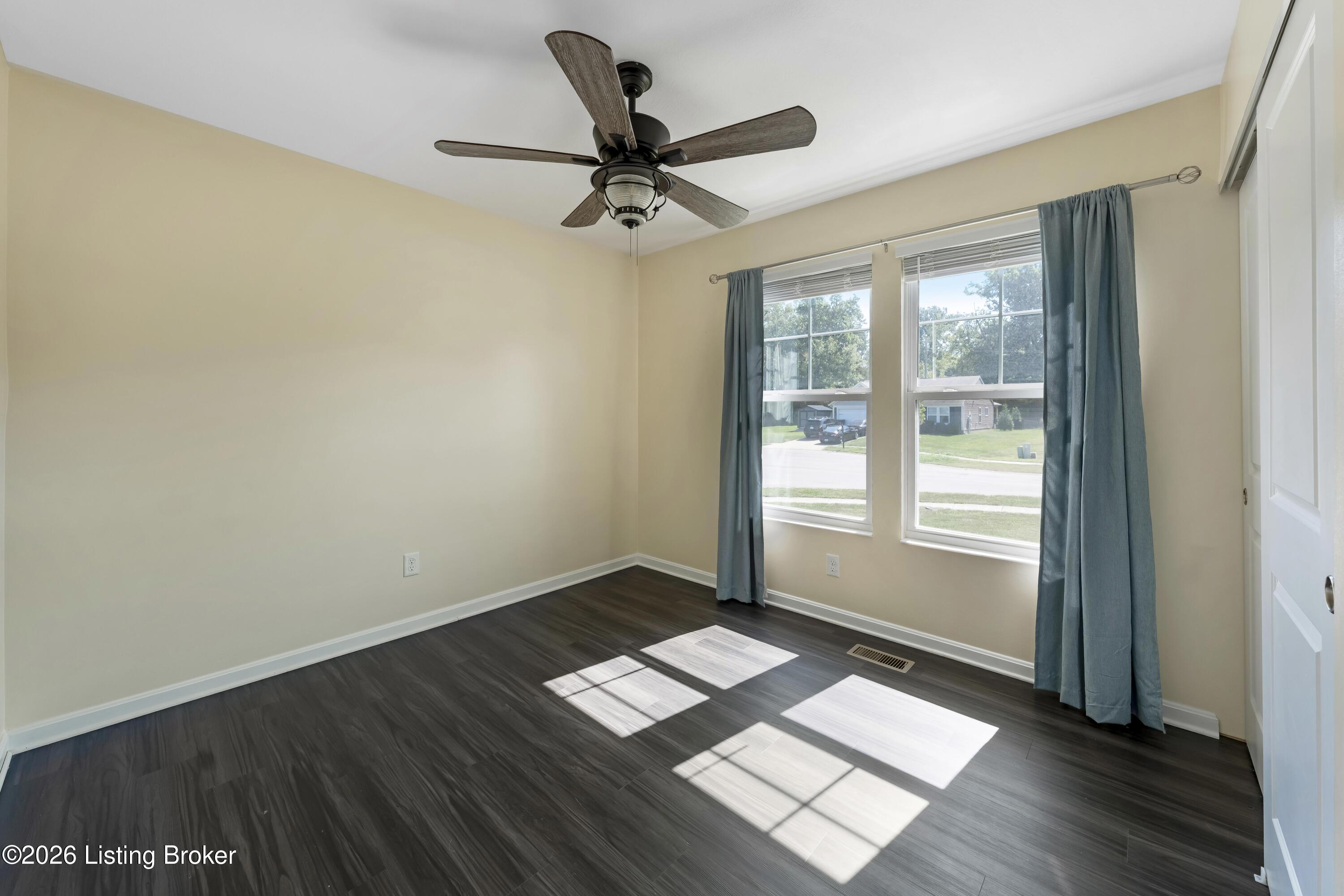125 Broken Branch Ct