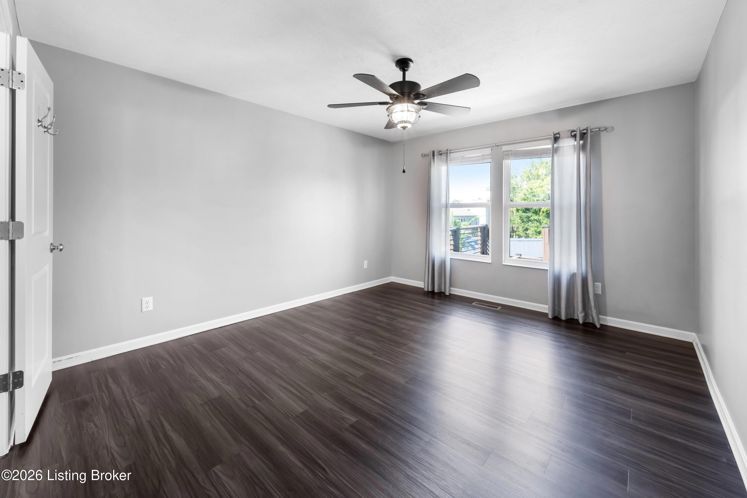 125 Broken Branch Ct