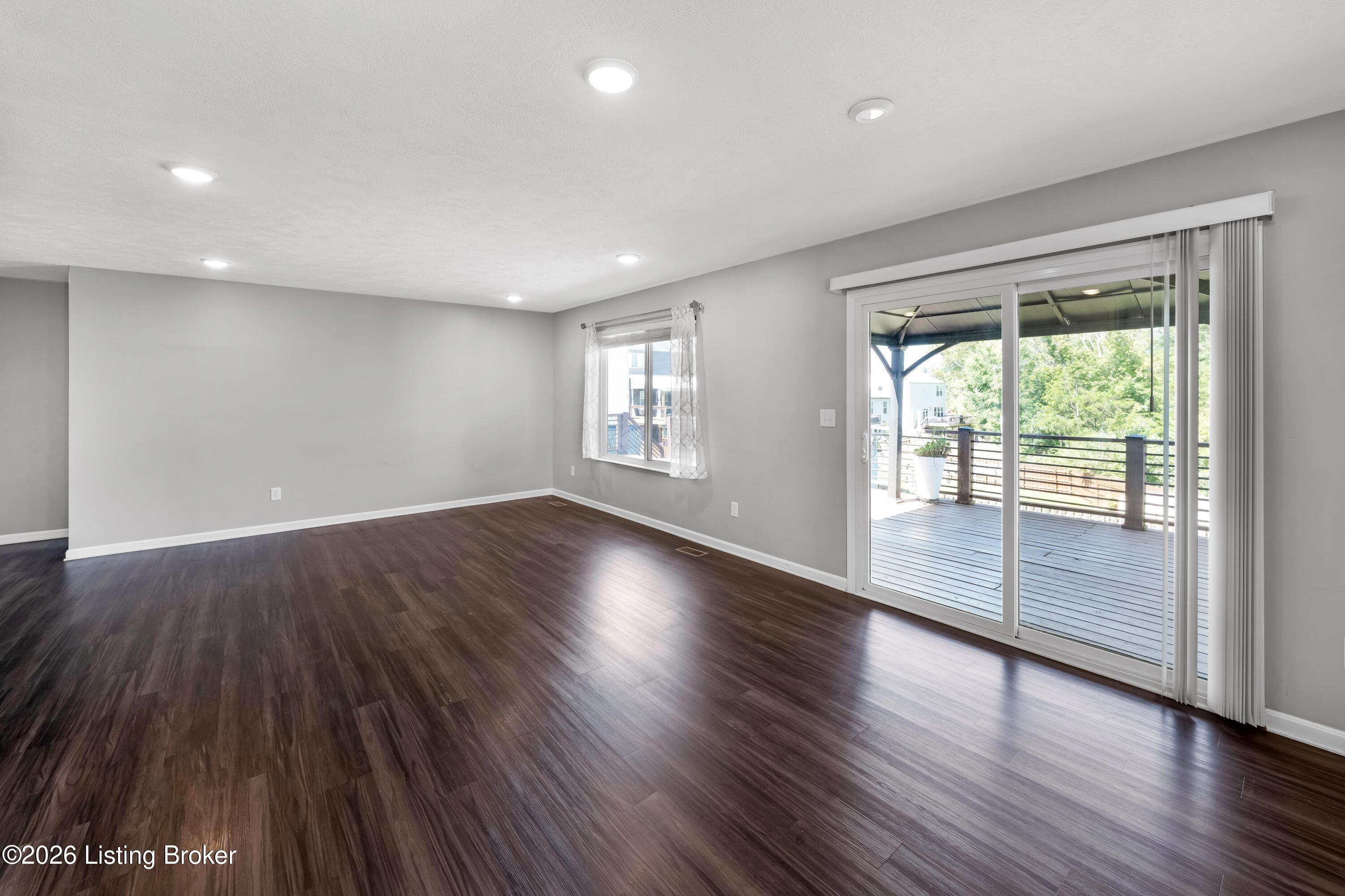 125 Broken Branch Ct