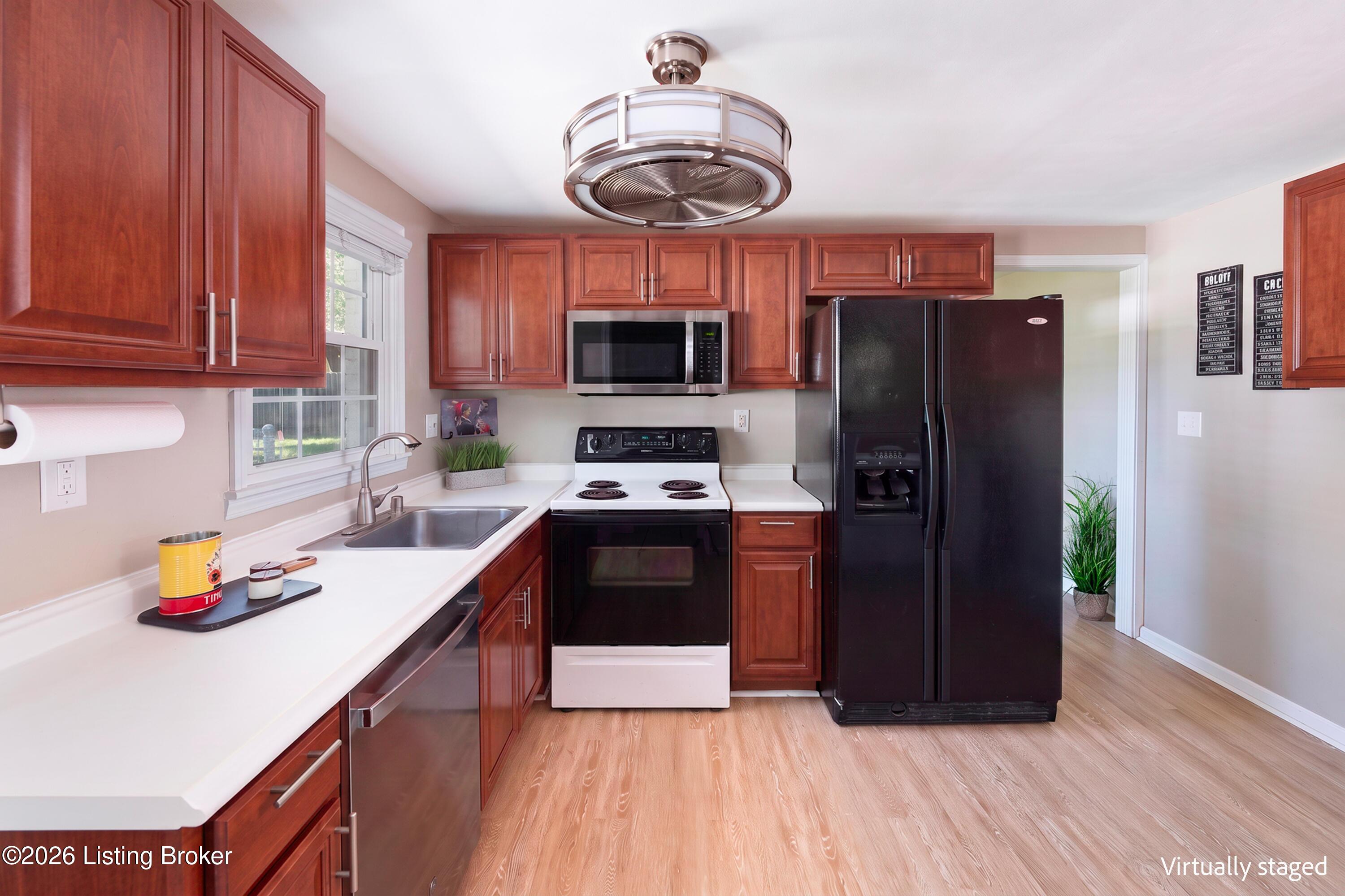 4311 Lynnbrook Dr