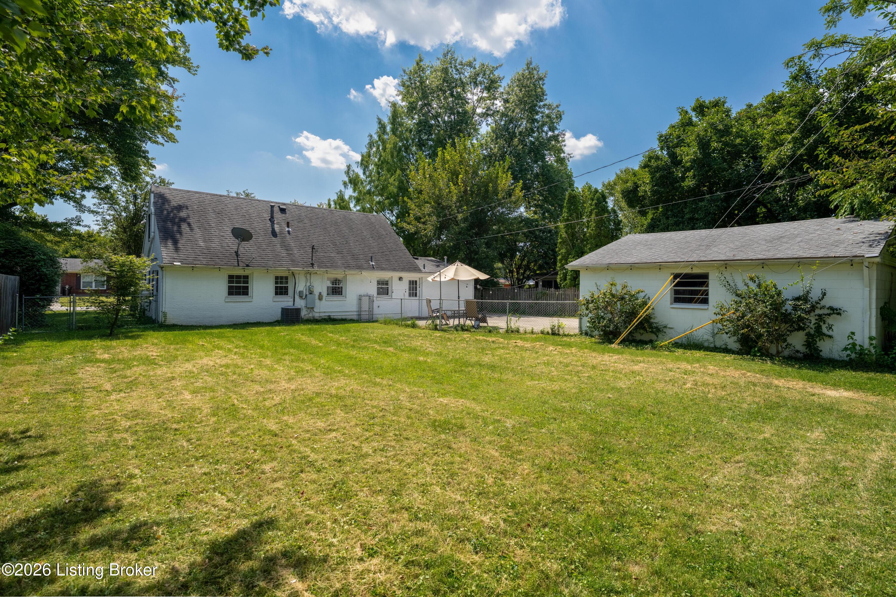 4311 Lynnbrook Dr