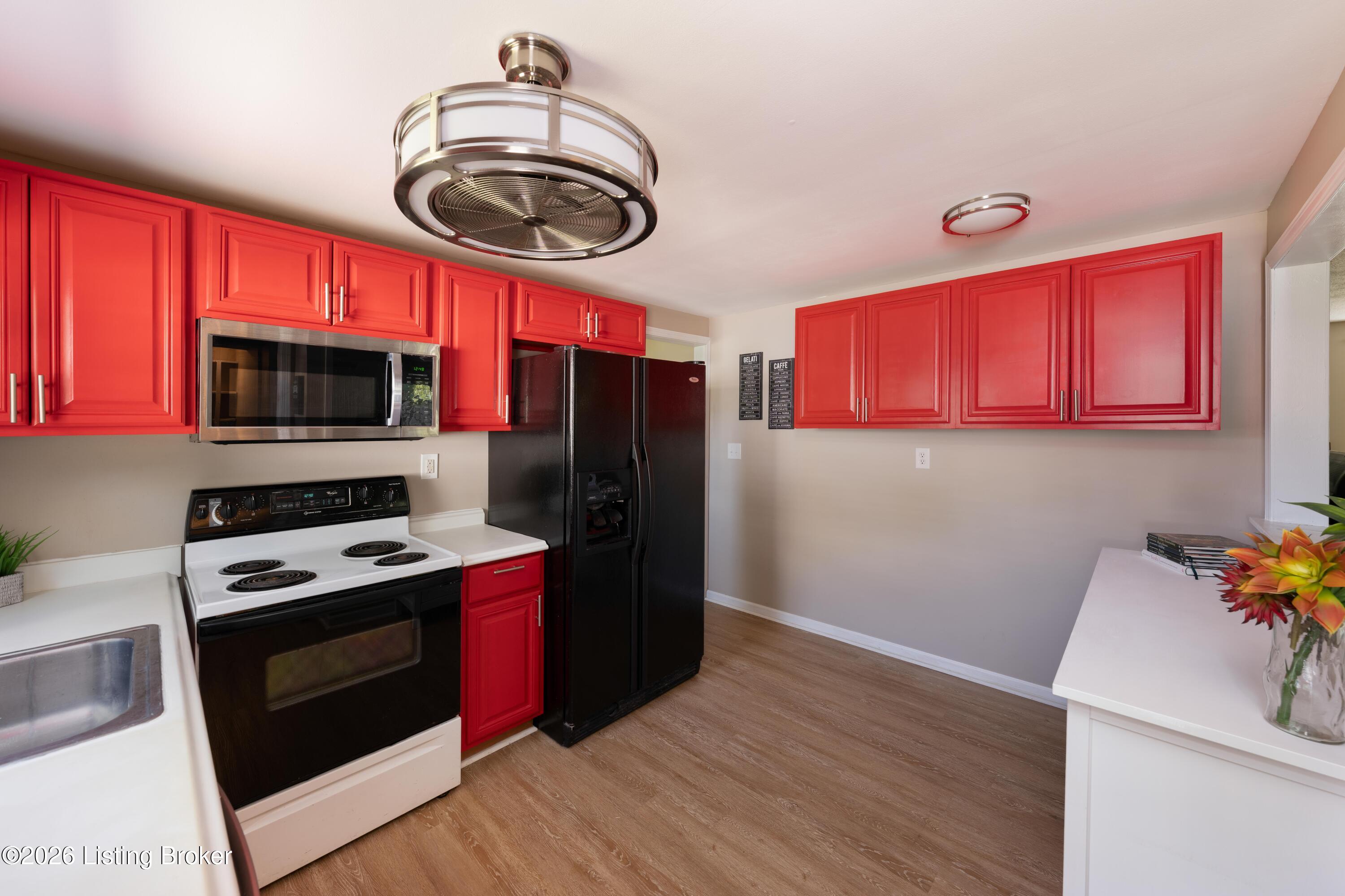 4311 Lynnbrook Dr