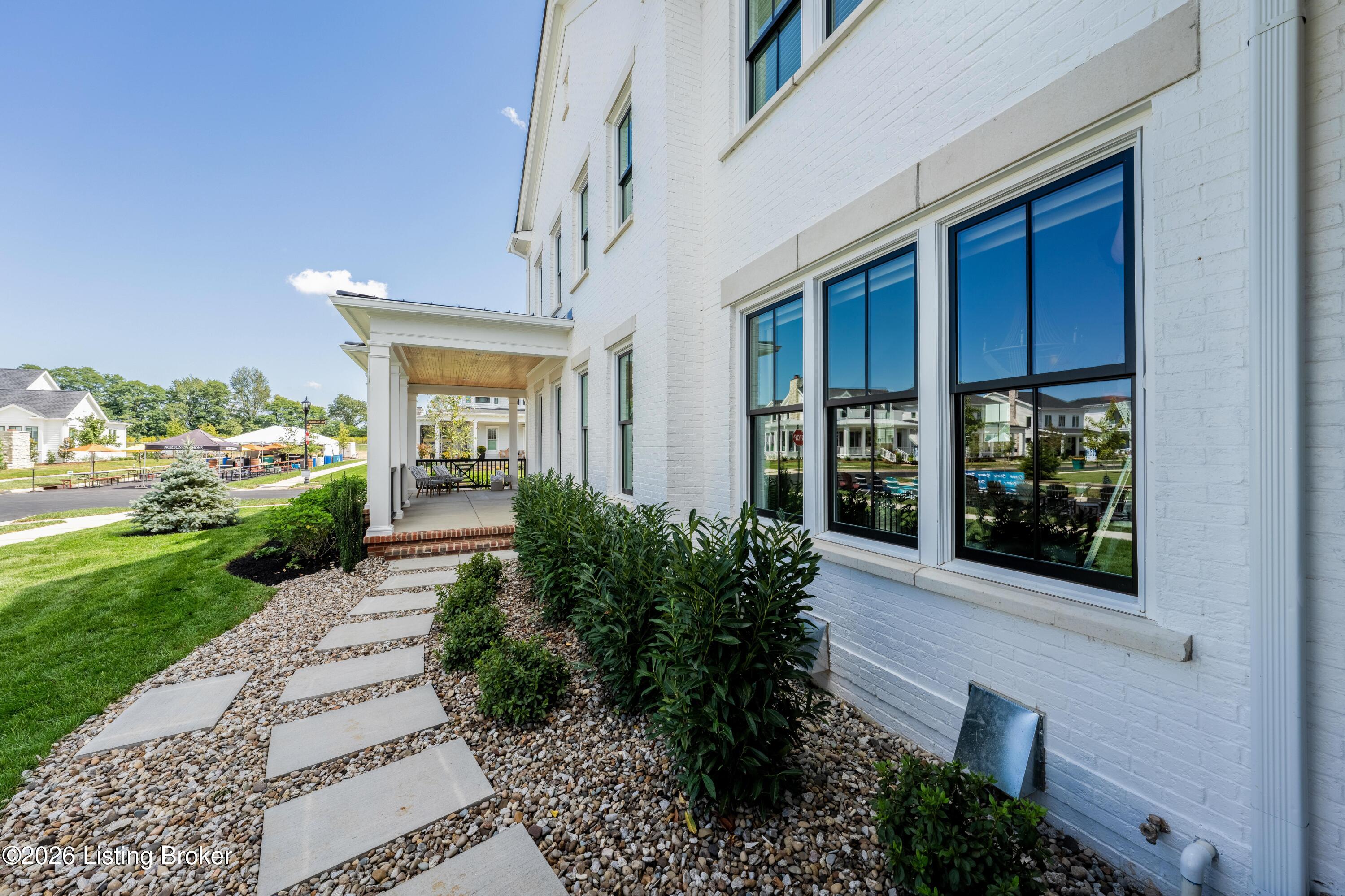 11404 River Beauty Loop
